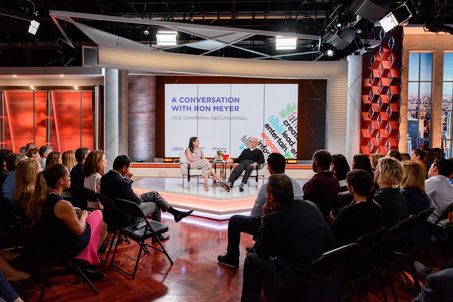 Miami_Corporate_Event_Photographer_Telemundo_Center_Monica_Gill_Ron_Meyer_Ivan_Apfel_IAP4317.jpg