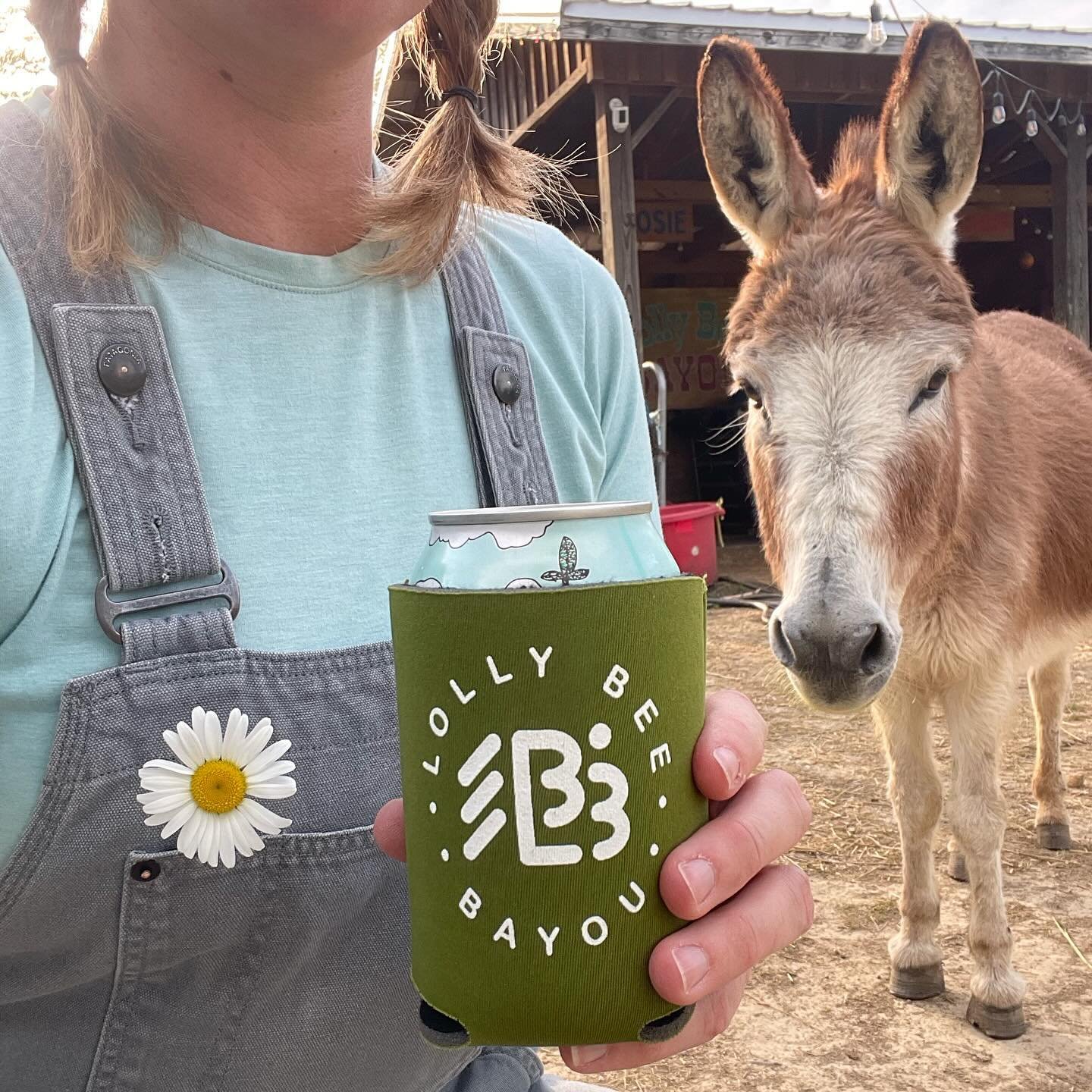 Cheers from the home of all the happy hours and the After Hours! 🍻 Snag one of these bad boys on May 18 when YOU see our donks dance in the pines under the stars in Fairview, TN!🐴🌲✨ 

Tonight we sipped @jackalopebrew&rsquo;s Love Bird with one of 