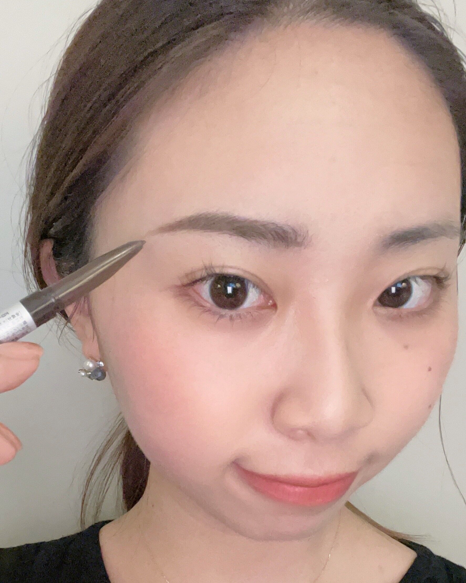 A Step-by-Step Guide to Korean Natural Autumn Makeup