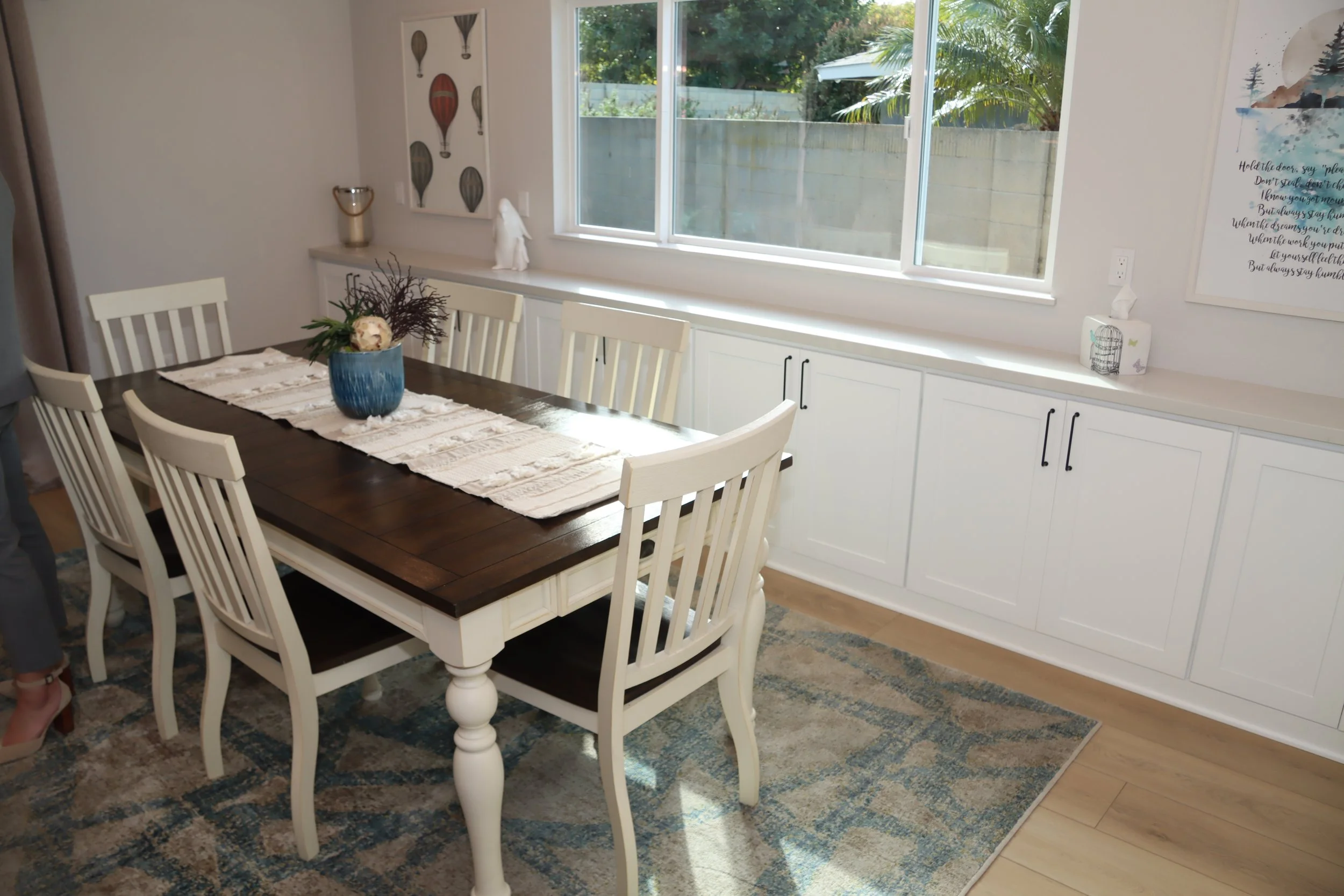 Dining / Breakfast Area