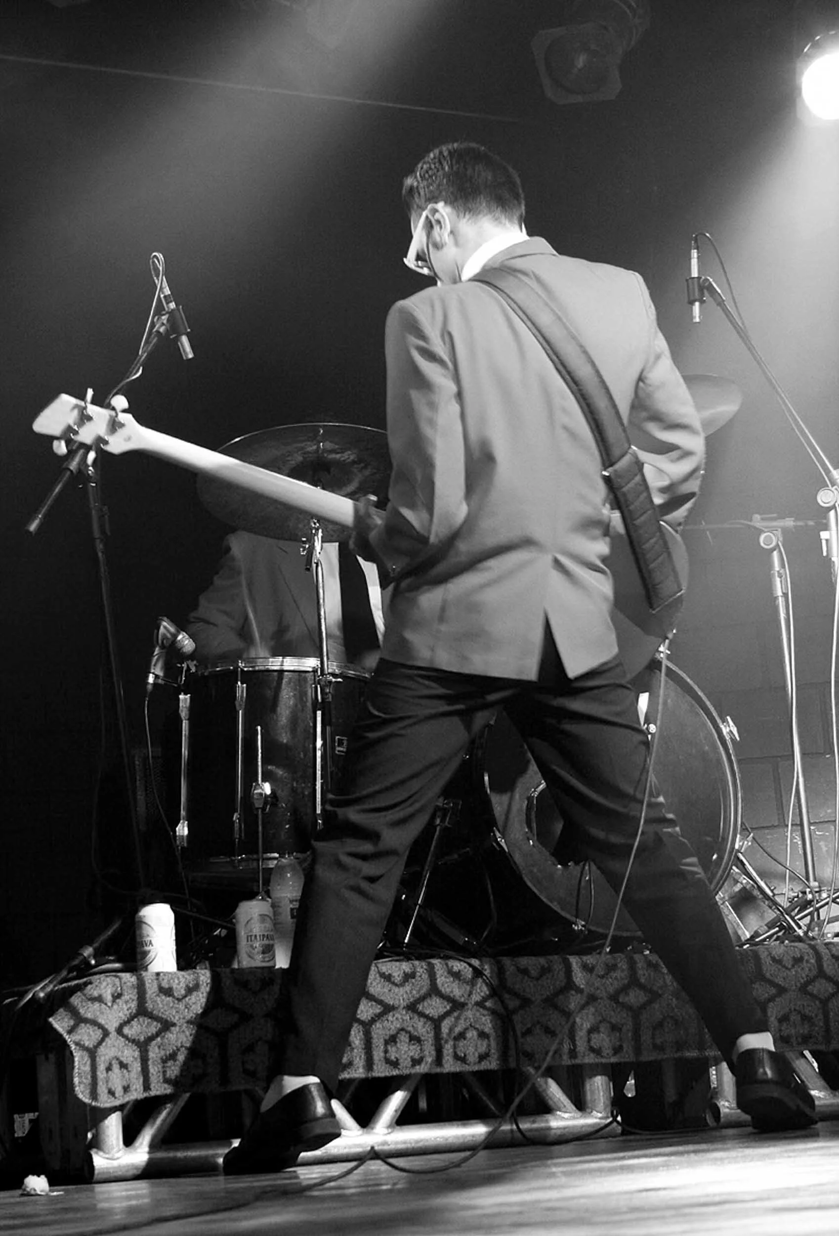 renatobueno_deadrocks-deadrocks02.jpg