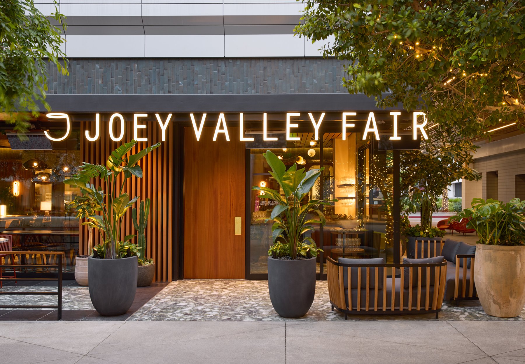 JOEY Restaurant Valley Fair, Santa Clara - Peregrine Millwork Ltd.