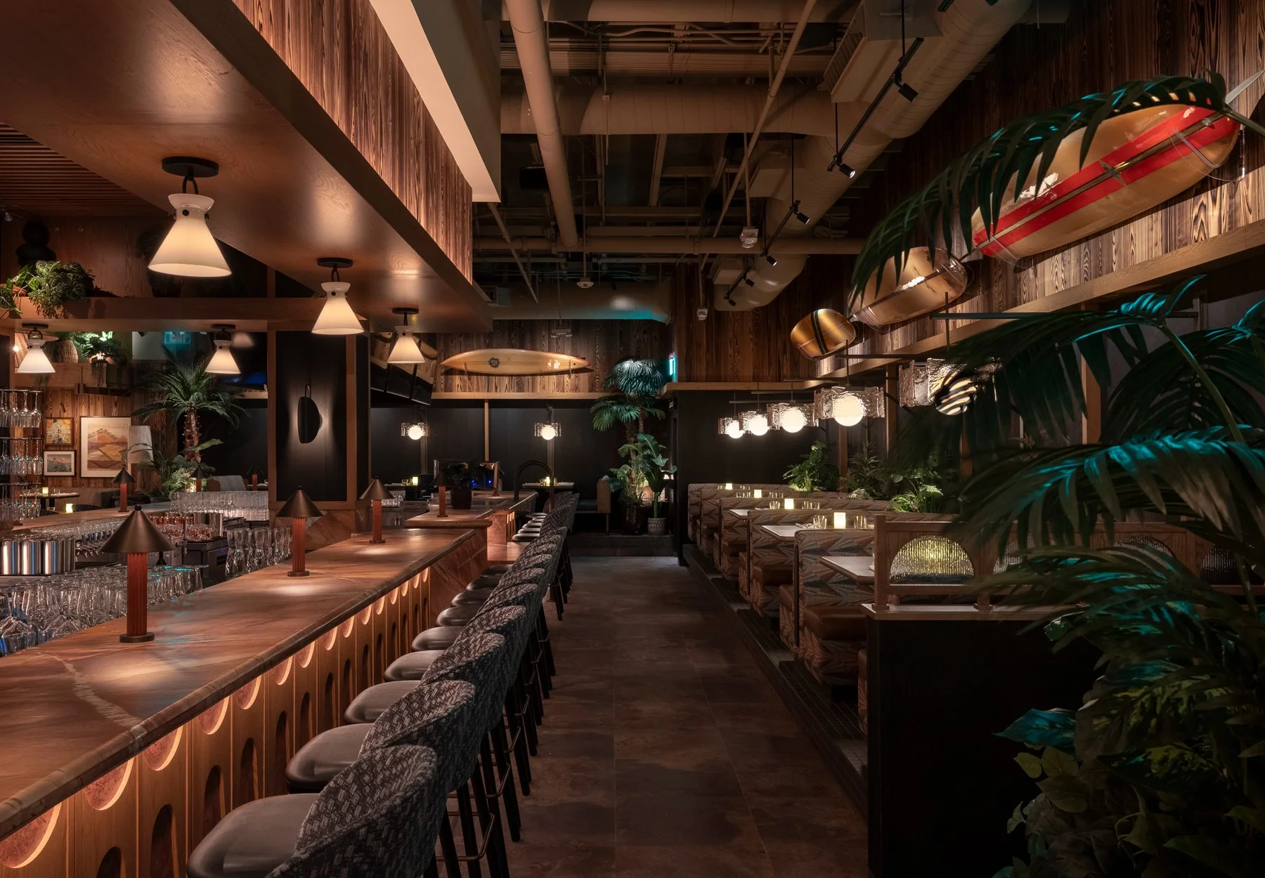 Earls Kitchen + Bar Waikiki, O’ahu - Peregrine Millwork Ltd.