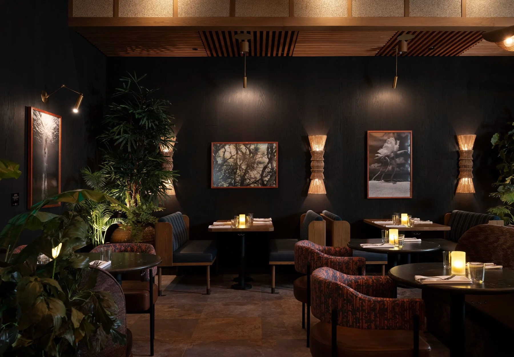 Earls Kitchen + Bar Waikiki, O’ahu - Peregrine Millwork Ltd.