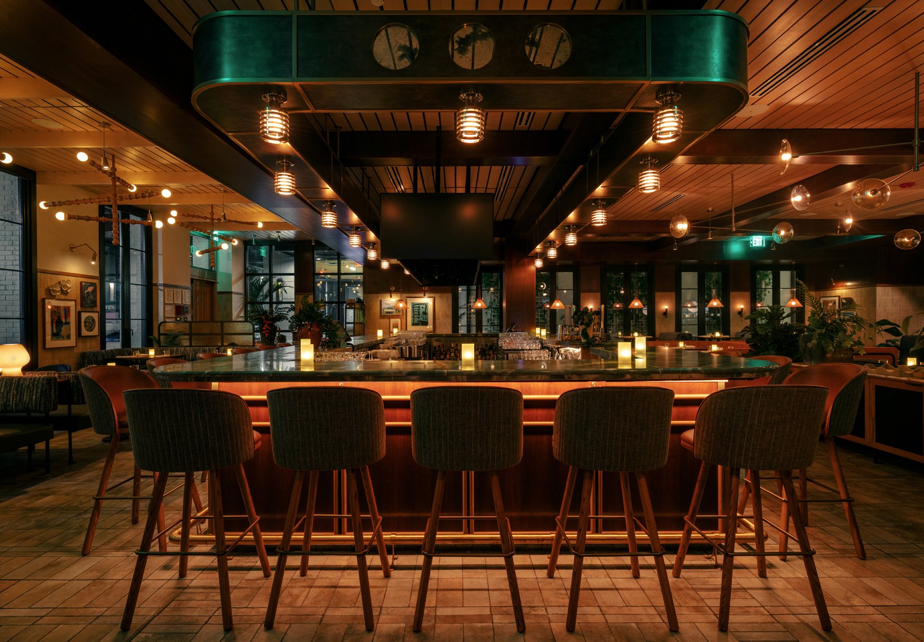 Earls Kitchen + Bar Las Olas, Fort Lauderdale - Peregrine Millwork Ltd.