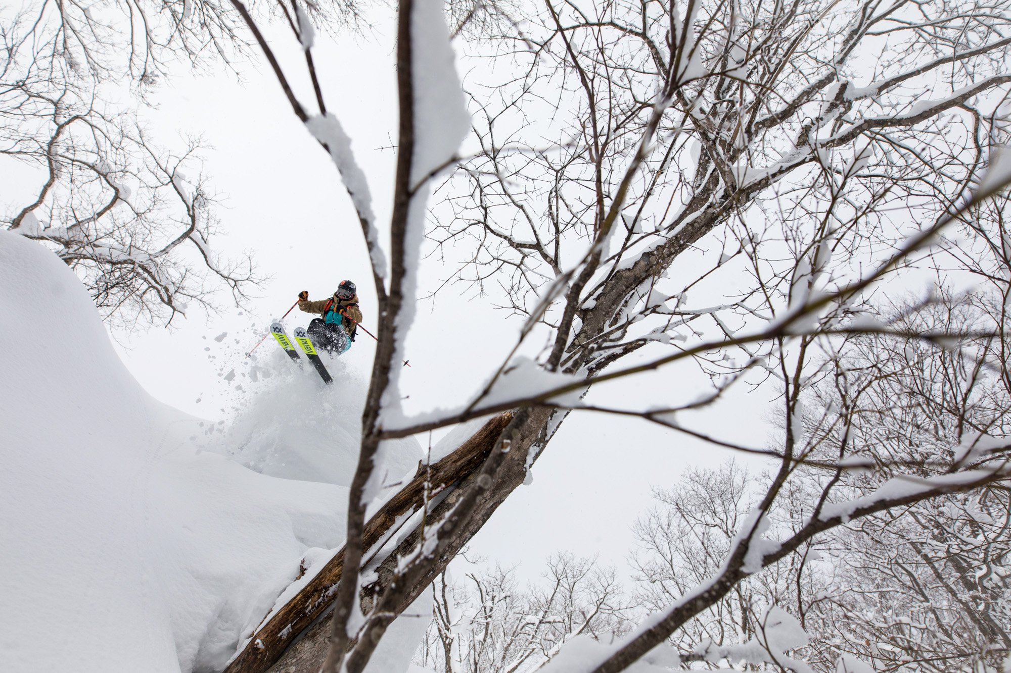 Zoya-Lynch-Skiing-Photography-Japan-16.jpg