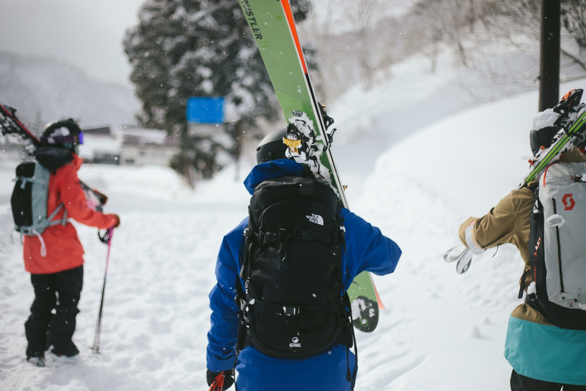 Zoya-Lynch-Skiing-Photography-Japan-24.jpg