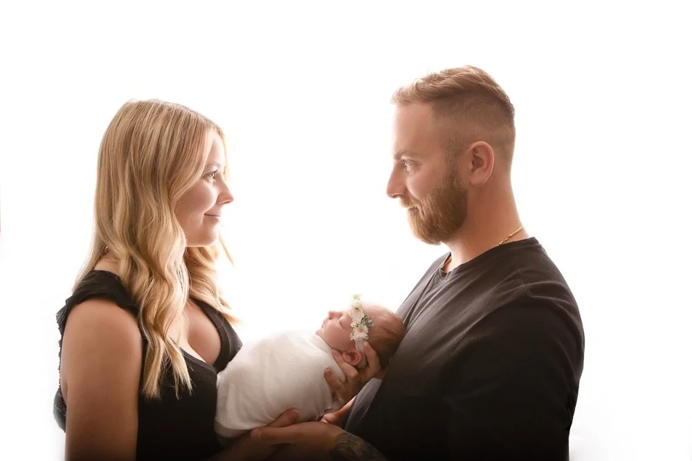 Backlit images.

All I can say is I&rsquo;m a fan!!! 

 Are you? 

#vancouverbewbornphotographer #northvancouvernewbornphotographer #westvancouvernewbornphotographer #bcnewbornphotographer #yvrnewbornphotographer