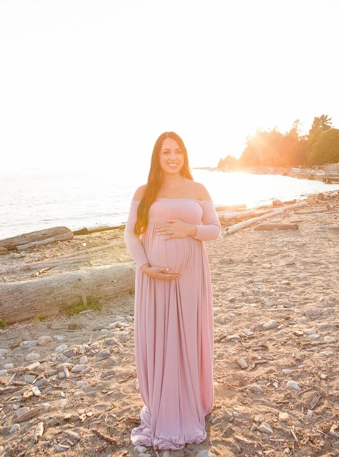 That golden hour maternity glow!

An hour before sunset!
Option of on own and/or family image!
On the North Shore (unless otherwise arranged)
Multiple outfits!

It's that time of year when we get to create some magic! 

https://www.markyourmoments.ca