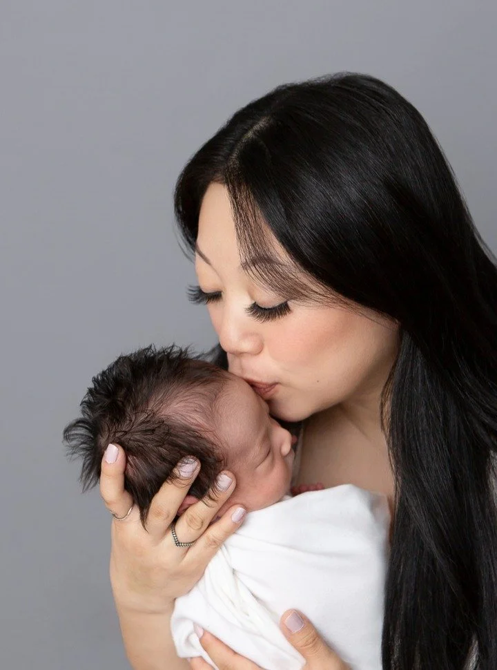 Wondering what a pre- and post-image edit can look like?

Scroll through!

We listen to all clients' editing requests, but we always complete a signature edit!

#vancouvernewbornphotographer #vancouverbabyphotographer #yvrbabyphotographer