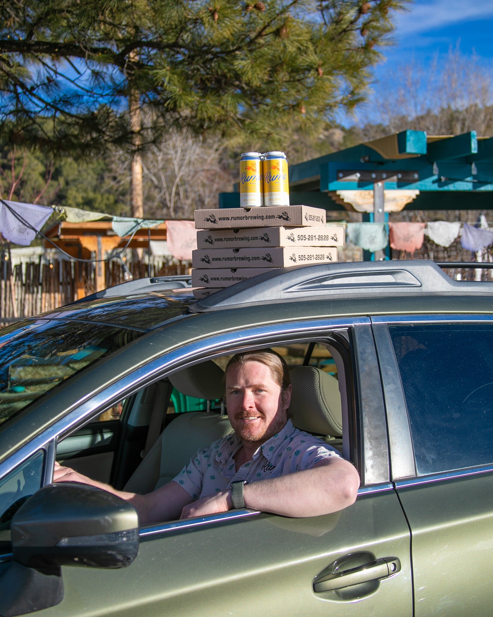 Introducing our new delivery option!
Don't forget the pizza on the roof of that car, Patrick!
Delivery slots open at 8am for the day starting Thursday February 15th.

#pizzadeliver #newmexicofood #visitabq #newmexicobrewery #nmbrew #newmexicooutside 