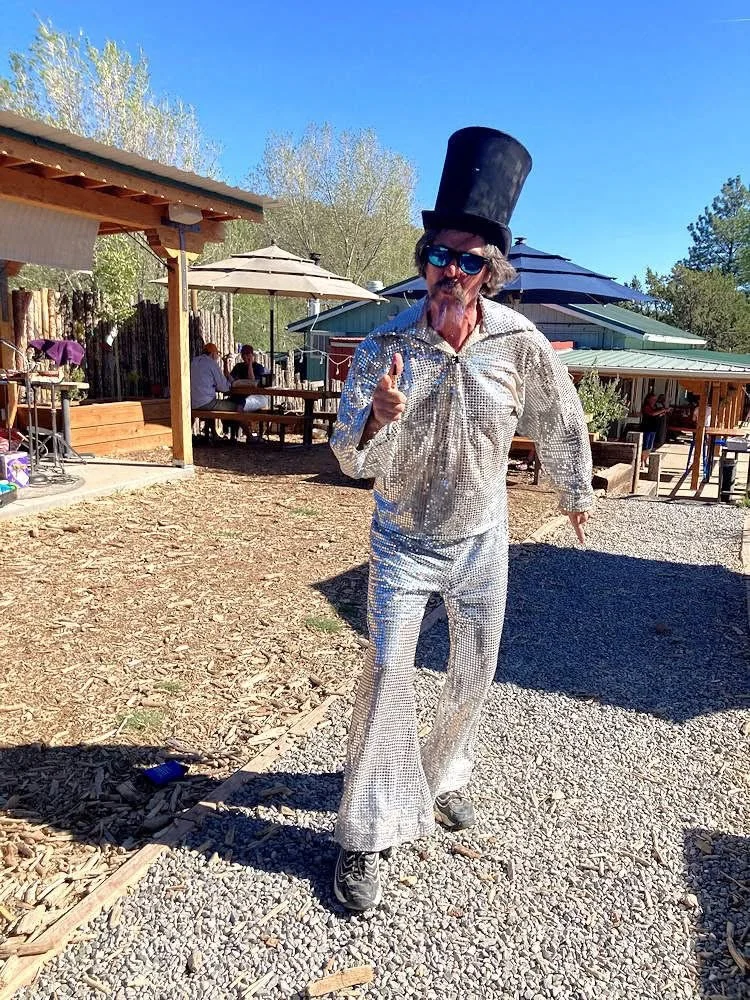 We&rsquo;re welcoming winter! 🌬️
Join us for some delicious sips &amp; slices on our new enclosed patio!

Big Daddy will be performing for this 
Winter Solstice Celebration 💫

🗓️Sunday, December 21st
⏰4-6 PM

_
#CedarCrest #ABQEats #SantaFeEats #N