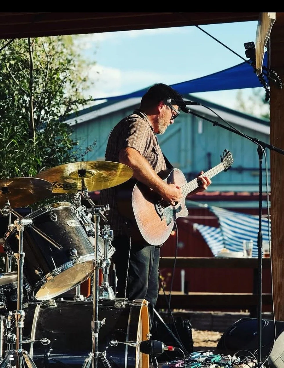 Feel like being transcended? Desert Mind is here this Sunday, 4/5, with their blend of deep, melodic, rhythmic alt-rock with touches of Americana, a distinctive style they call Transcendental Desert Rock!
🗓️Sunday, April 5
⏰5-7PM

_
#CedarCrestNM #R