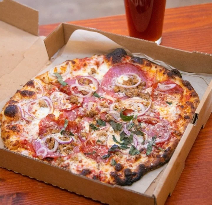 Meat lovers, this one&rsquo;s calling your name, try our Carne🍕🔥
A delicious pizza with oven-roasted sausage, pepperoni, salami, and red onion!

_
#CedarCrestNM #RumorBrewing #NMBeer #NMEats #EastMountains