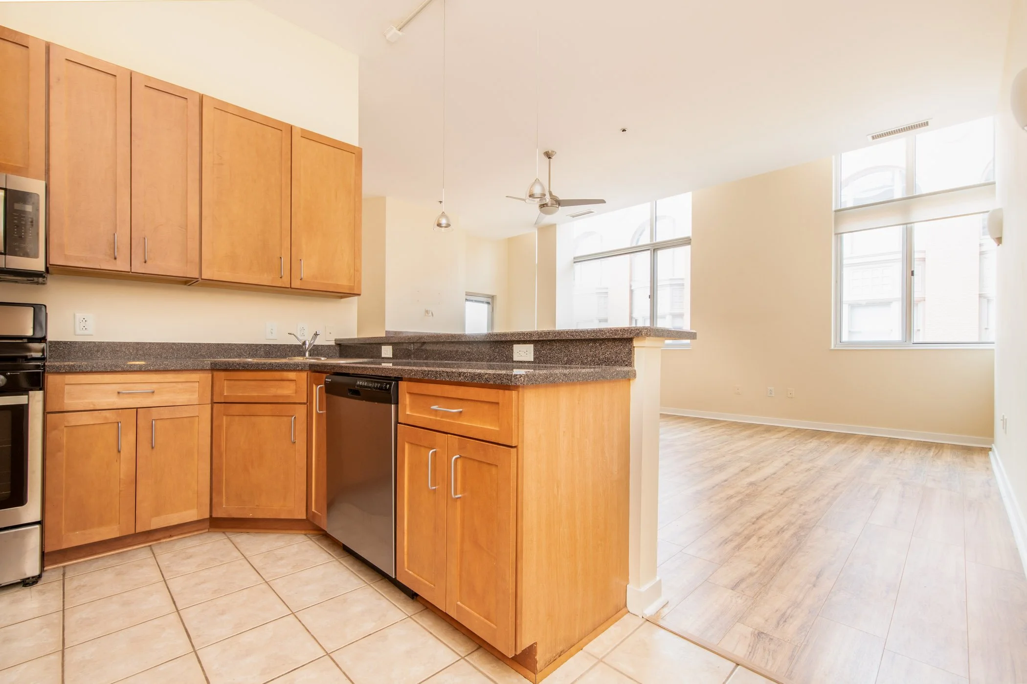 1951 W 26th 316-2.jpg