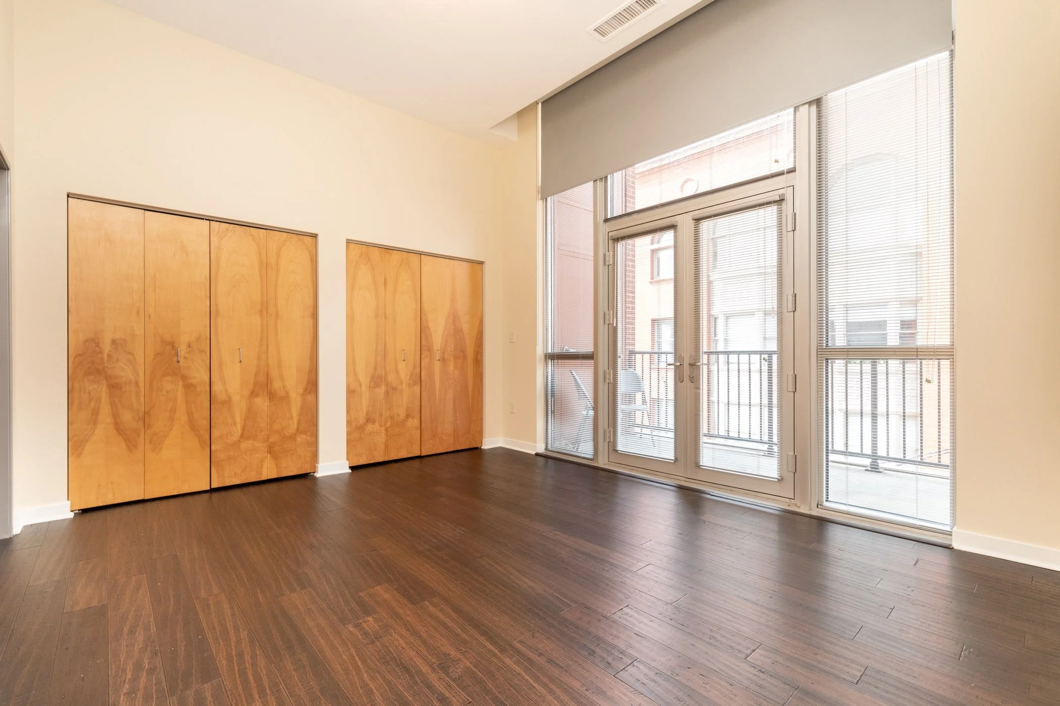 1951 W 26th 316-15.jpg