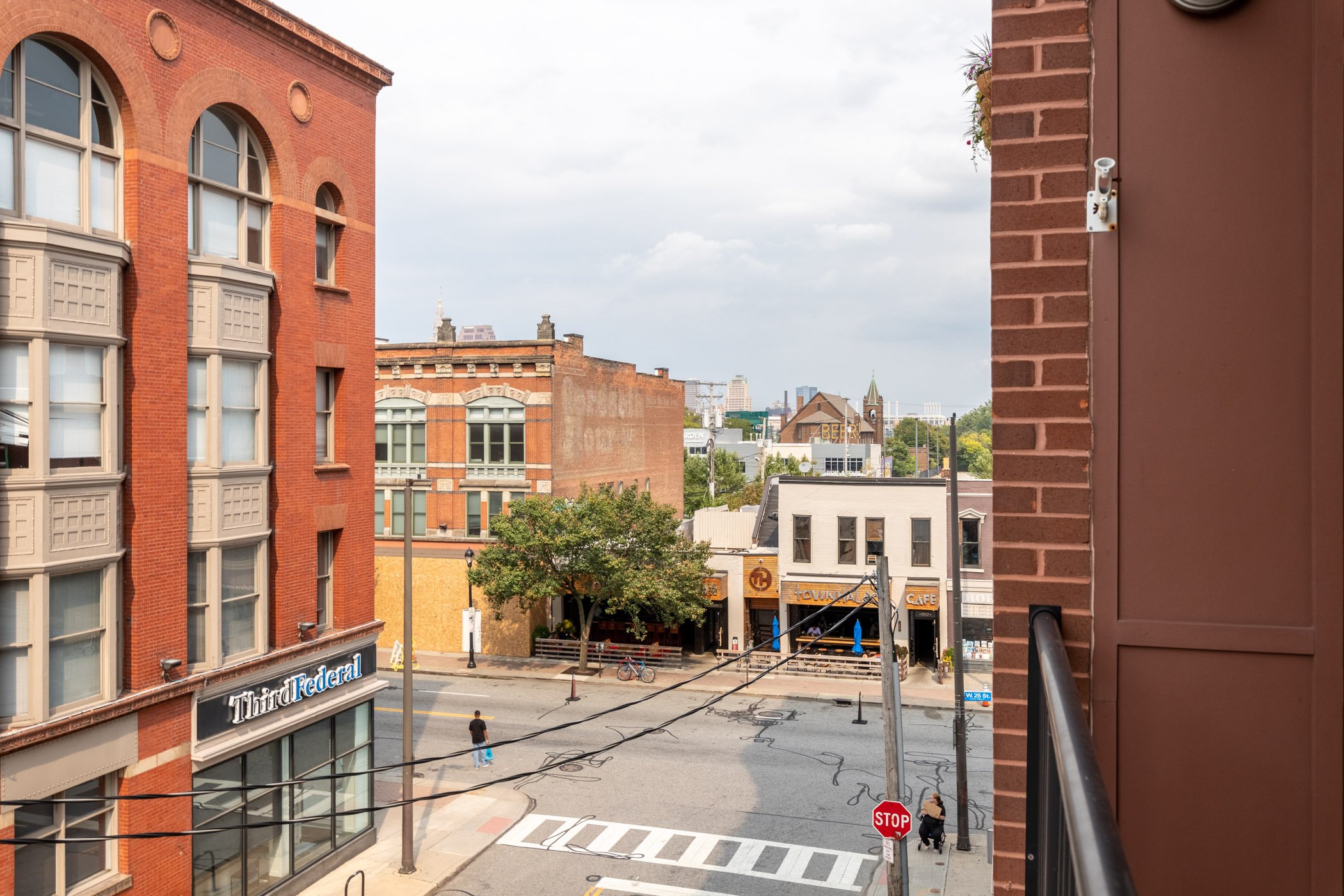 1951 W 26th 316-20.jpg