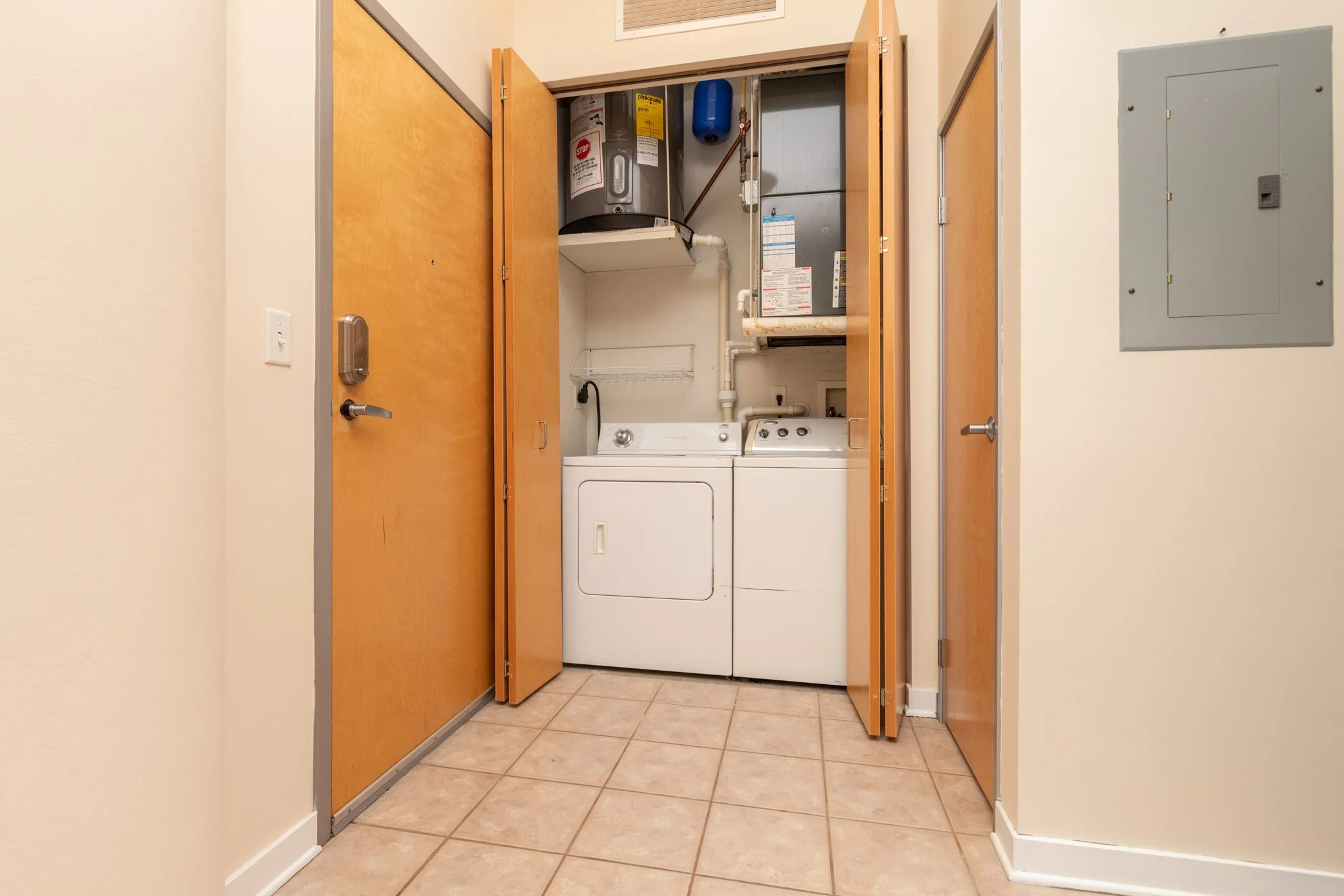 1951 W 26th 316-22.jpg
