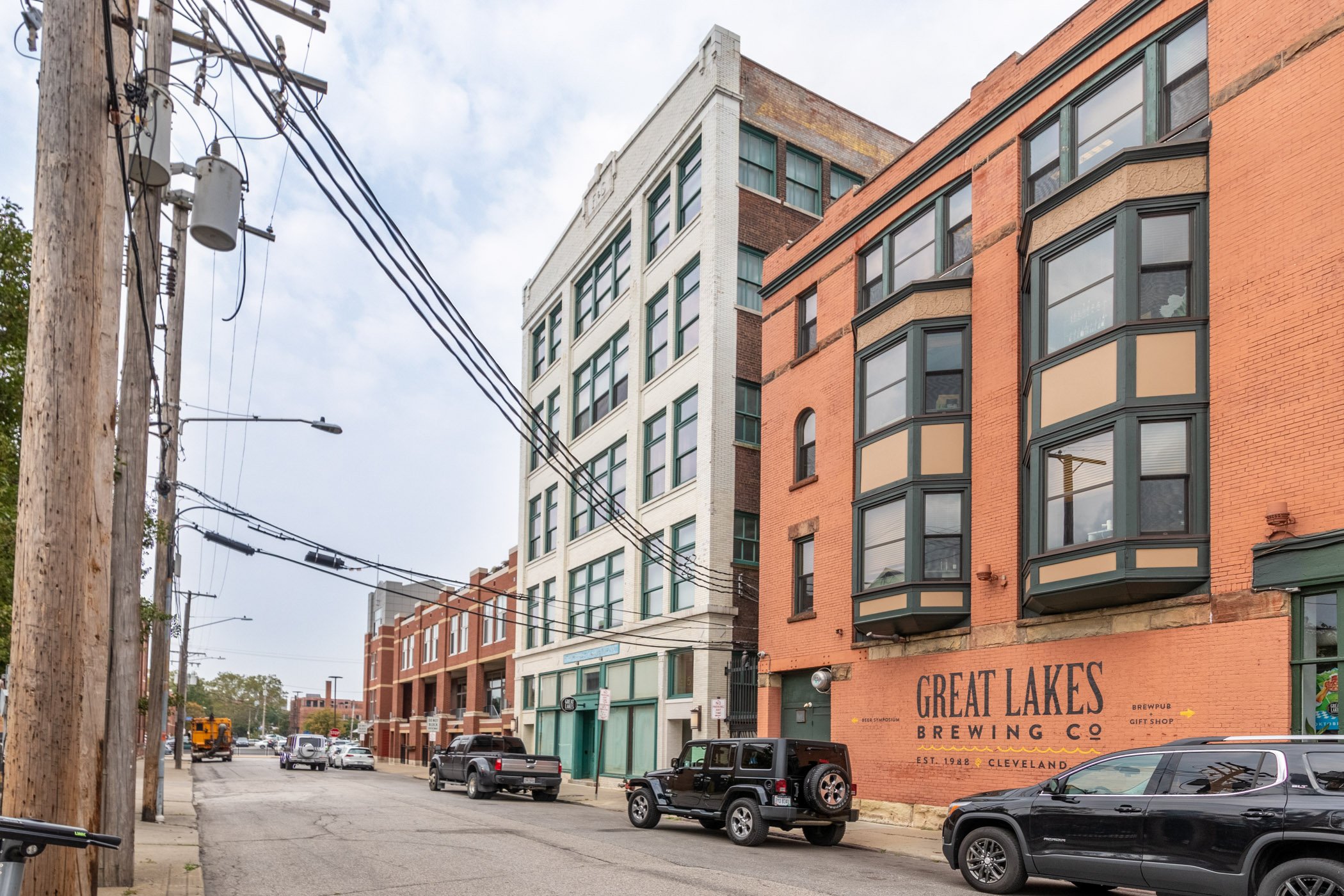 1951 W 26th 316-23.jpg