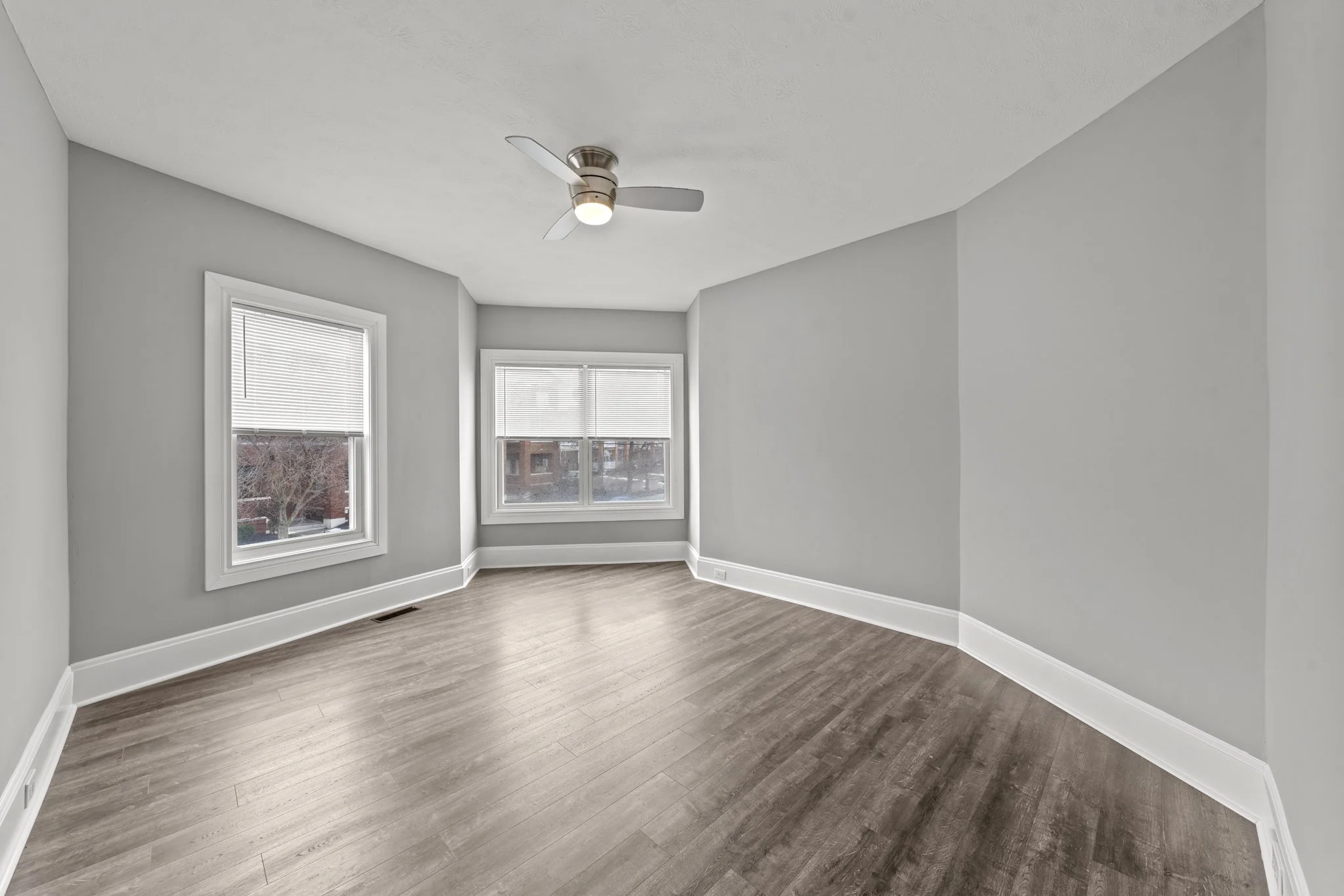 ShanerShots - 6812 Detroit #2 -10bedsuite.jpg