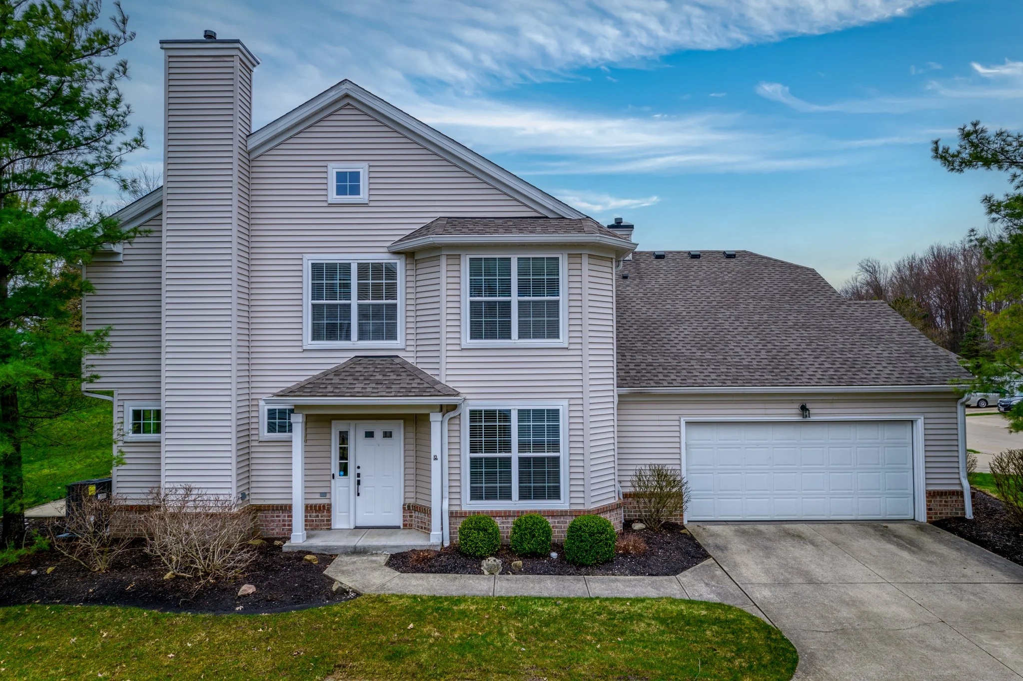 2547 Wyndgate Ct in the Wyndgate community of Westlake, OH