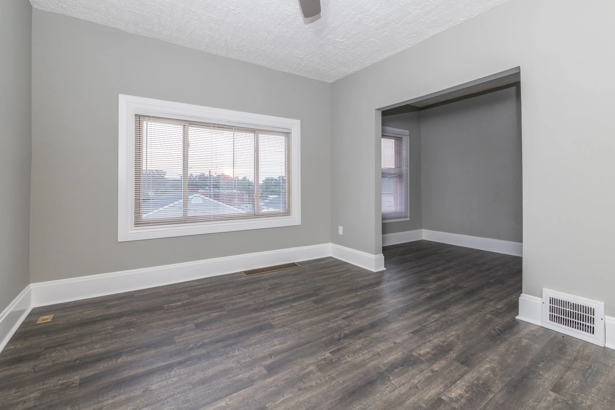 Gordon Square Apartment-20.jpg