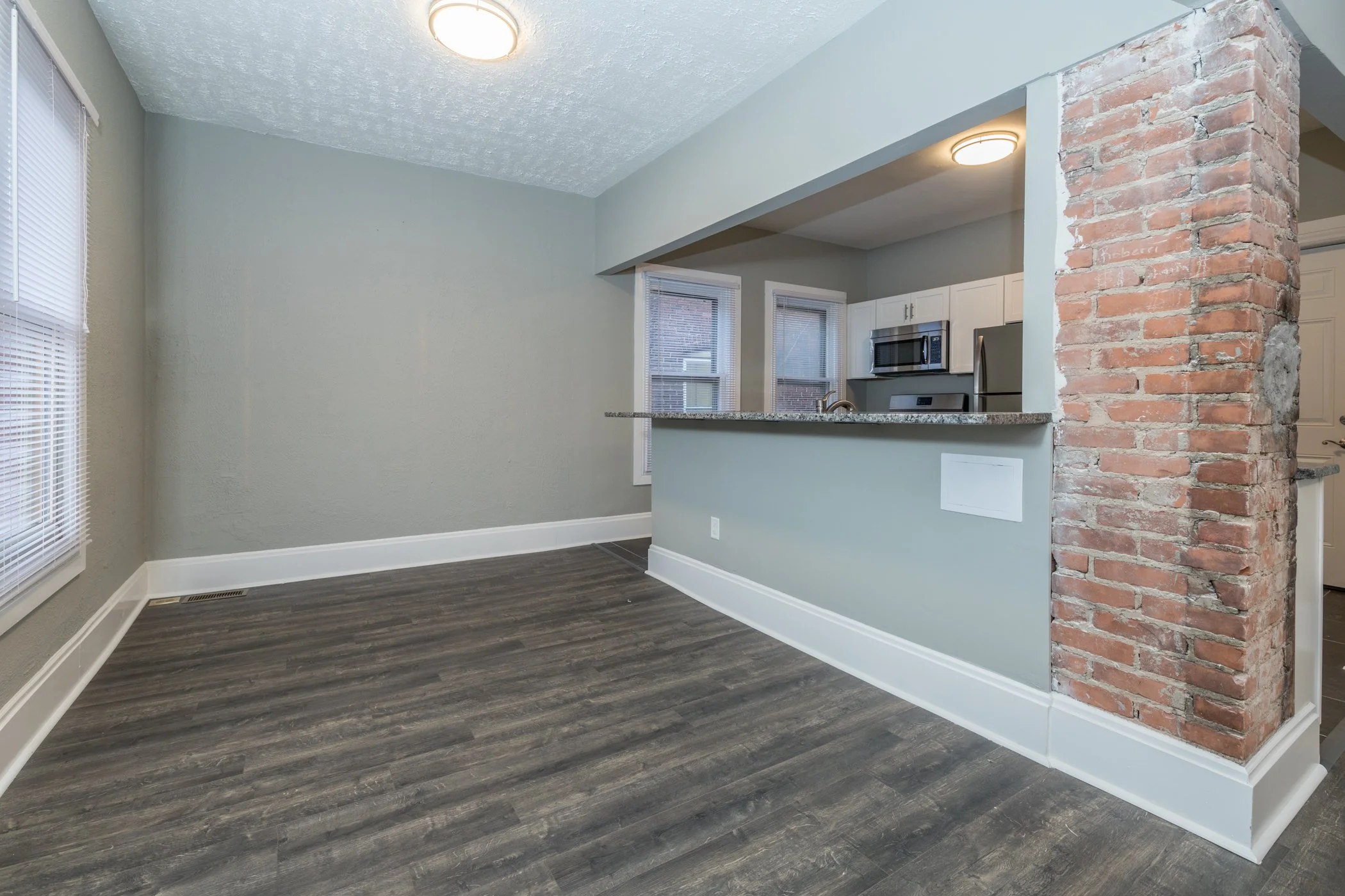 Gordon Square Apartment-16.jpg
