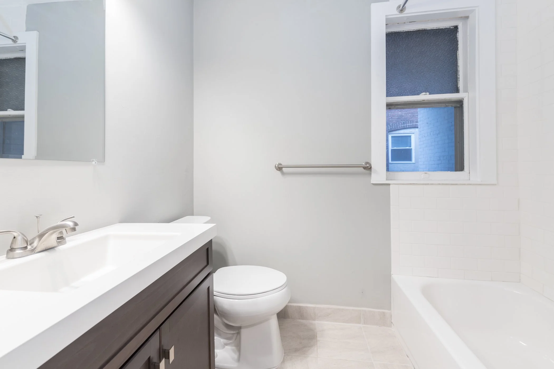 Gordon Square Apartment-22.jpg