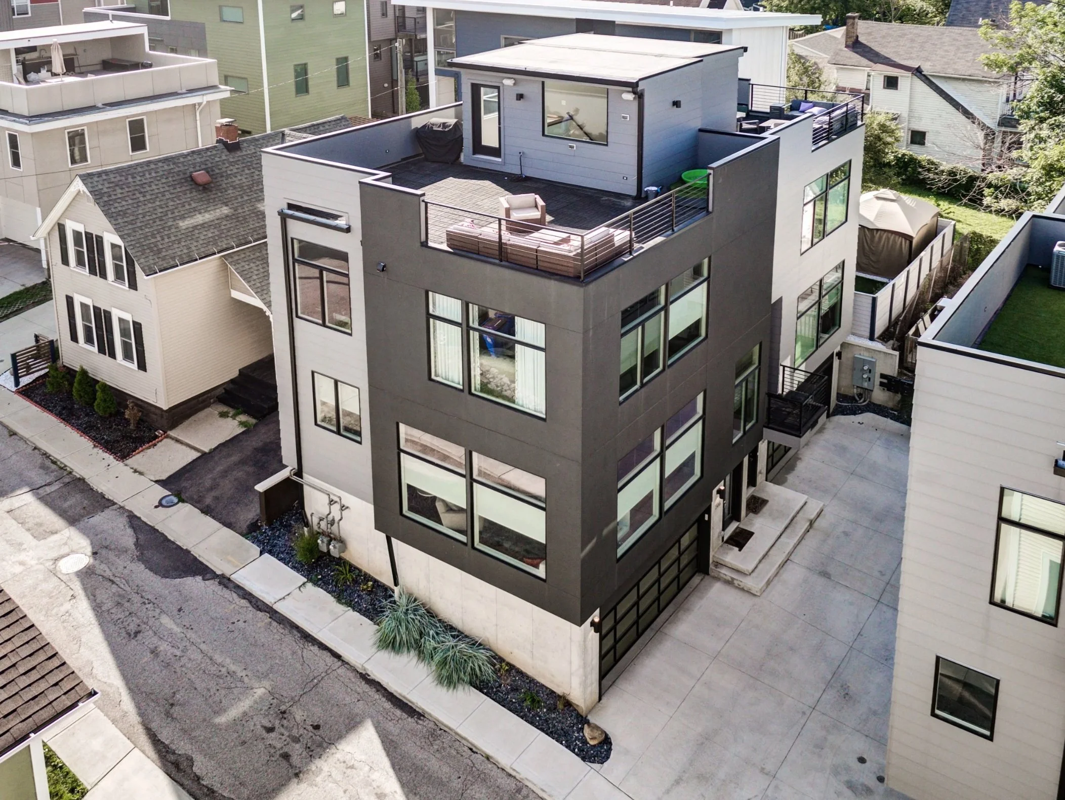 706 University Ct in the Tremont neighborhood of Cleveland, OH 44113