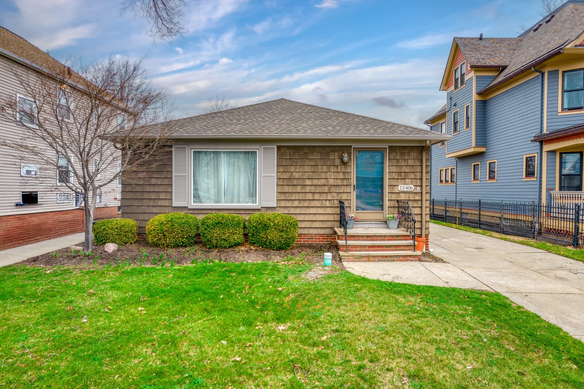 13406 Lakewood Heights Blvd, Lakewood, OH 44107 