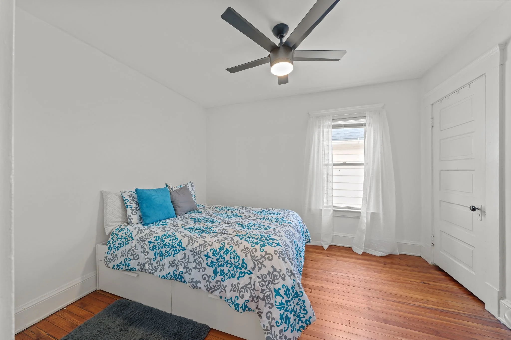 ShanerShots -1356 W 58th-50.jpg