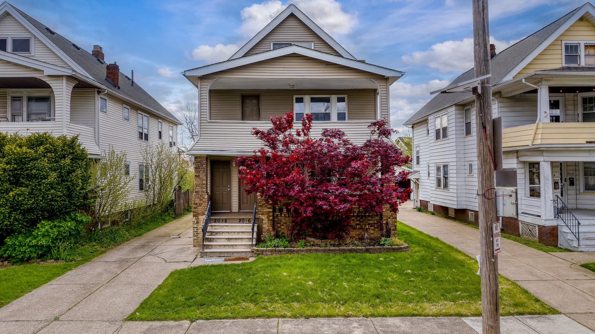 2058 Wascana Ave, Upper Unit, in Lakewood, OH