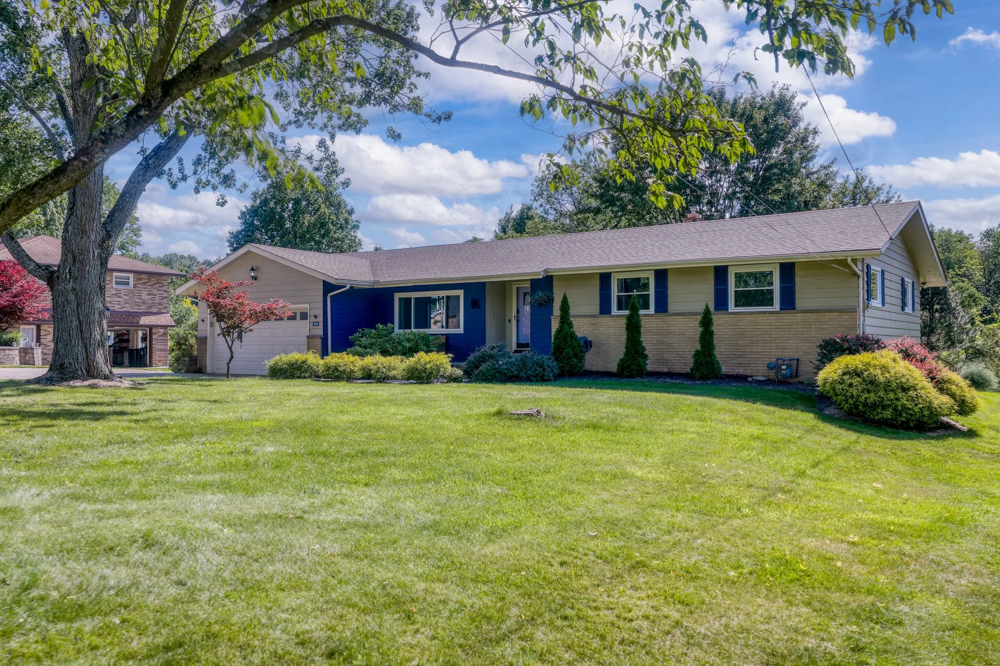PENDING - 9466 Avery Rd in Broadview Heights, OH 44147
