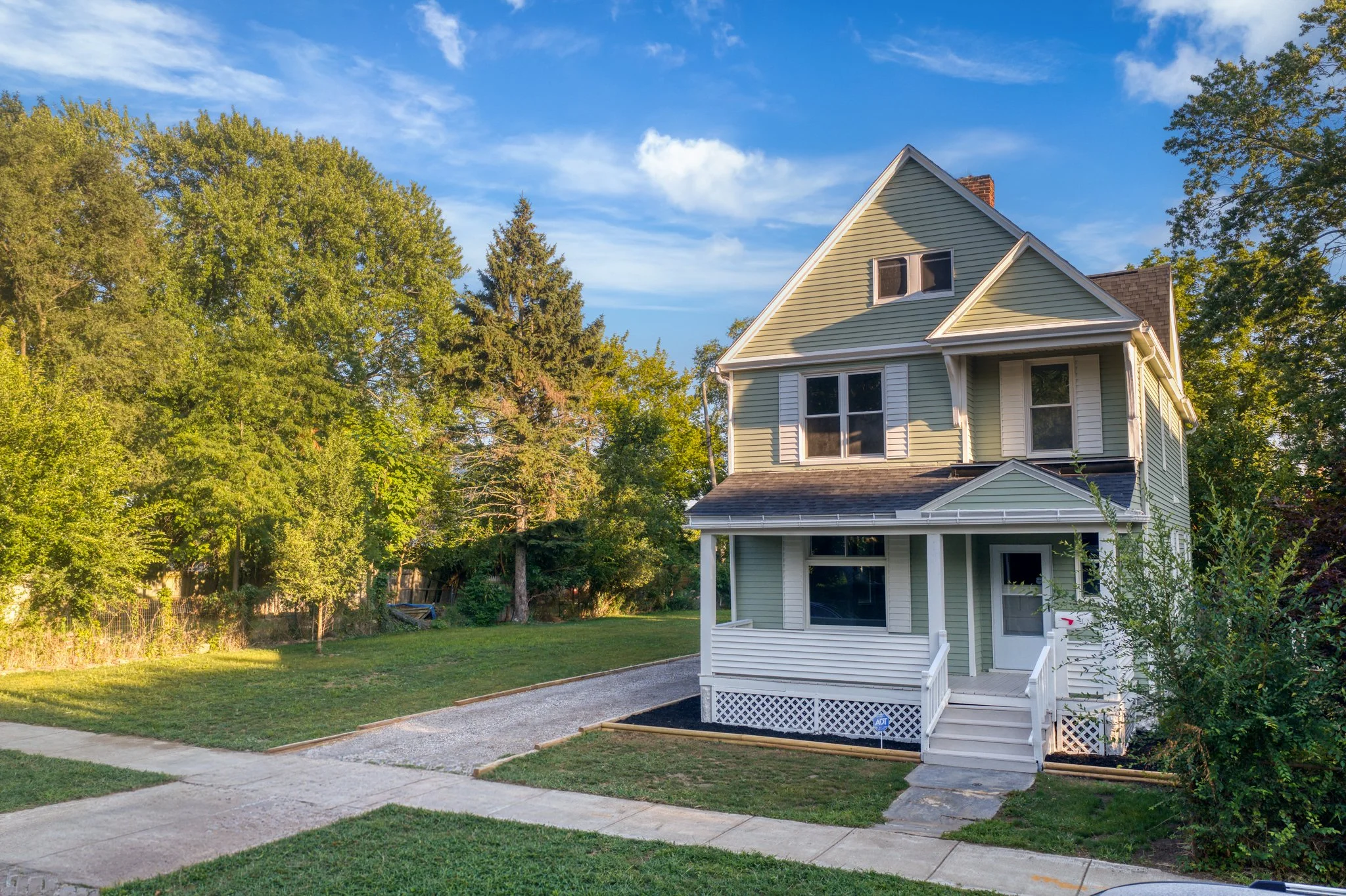 6209 Pear Ave in the Detroit Shoreway neighborhood of Cleveland, OH 44102
