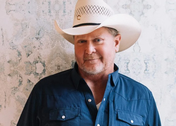 Tracy Lawrence at Riverside Casino & Golf Resort