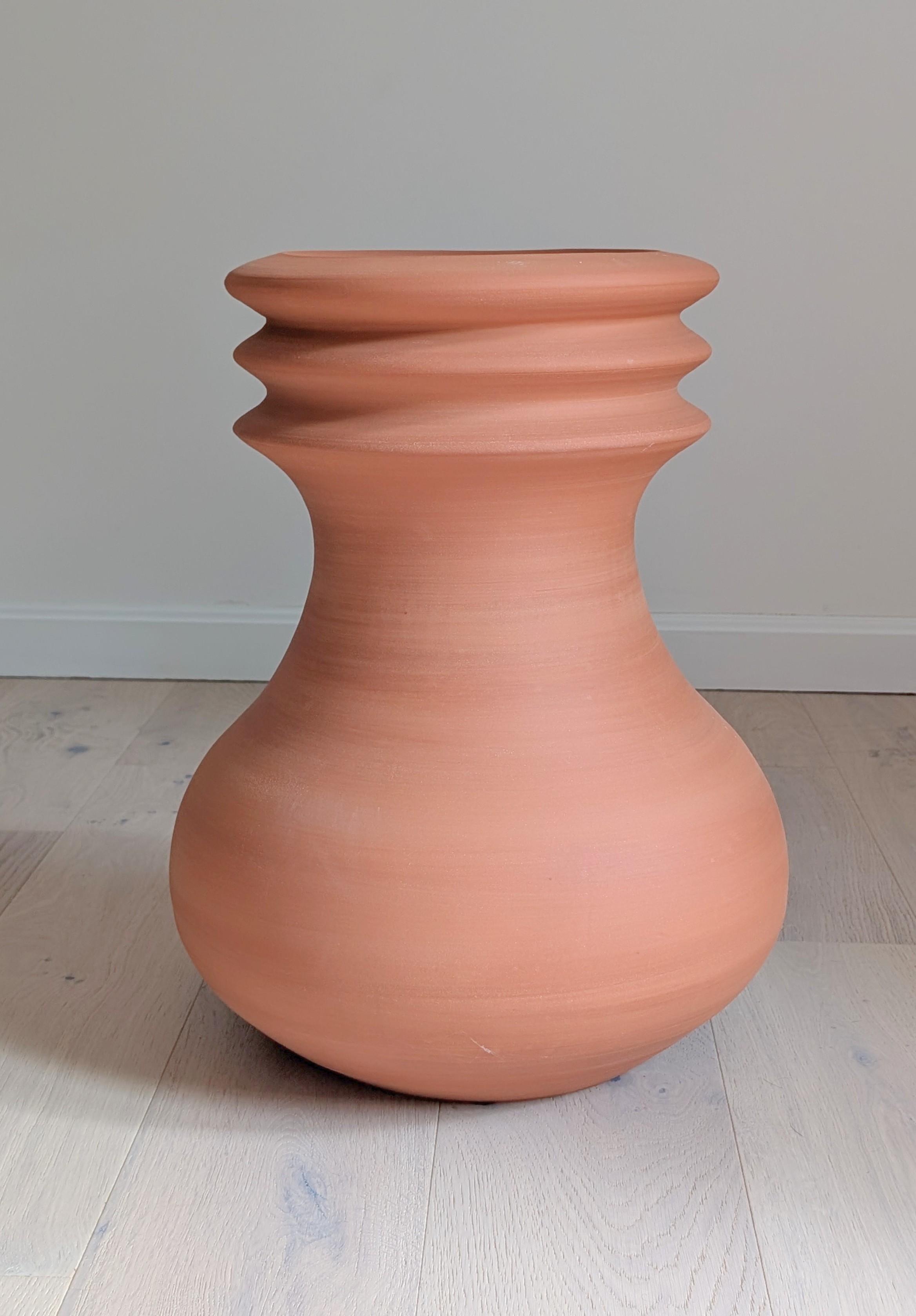 Lightbulb Planter.png