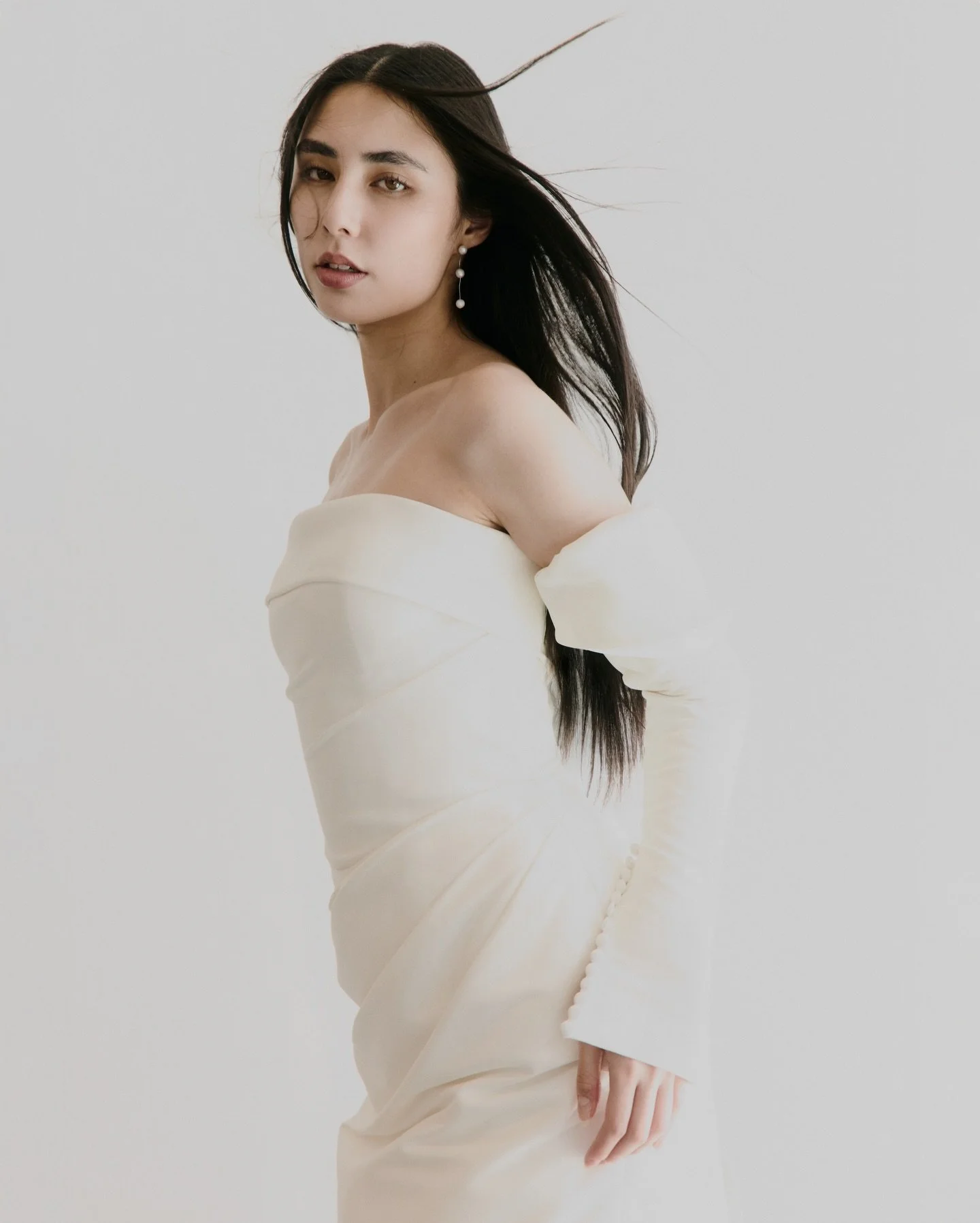 A mikado pairing, the Ava Gown styled with our Thea Sleeves in this incredible shoot modelled by @bianca20370 and photographed by @pixel_productions_raj 

The Thea Sleeves and Ava Gown are available at our Melbourne and Sydney stockists.