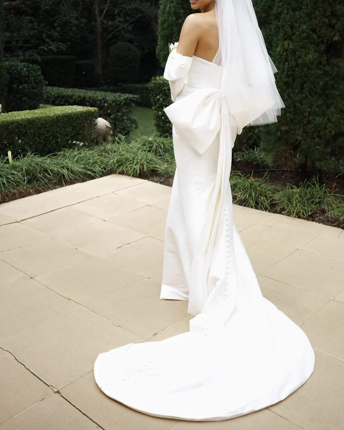 A moment for the back of the gown. 

Stunning bride Ciara in her bespoke Thea Gown, featuring interchangeable element to make it uniquely yours. 

Available at stockists in Melbourne and Sydney.