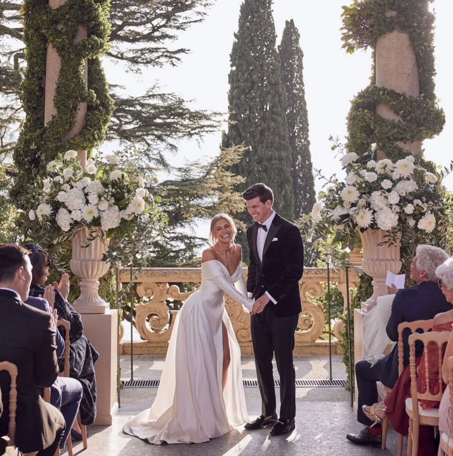 Wearing Bespoke | Bride Isabella  @curatorthelabel  Special moments captured @lostinlove_photography