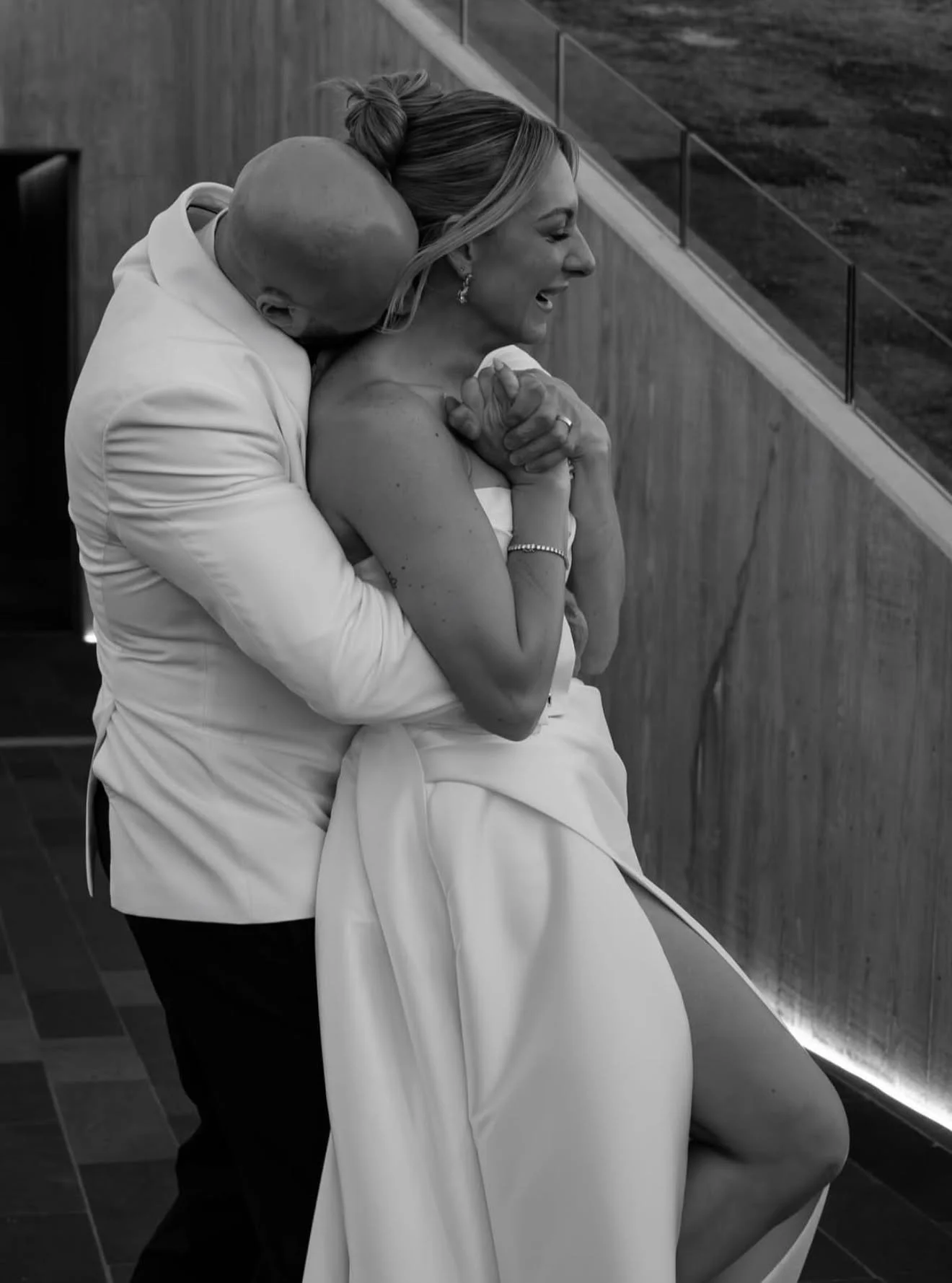 Moments as Mr and Mrs Venue: @harrietthubertestate
Celebrant: @lovejane_celebrant
Photographer: @alegriaphotoandfilm
Content: @loveontheruncontent
Flowers: @yarravalley_blooms
Bespoke Bridal Gown: @curatorthelabel
Suit: @couturemenswear
Hair: @fransa