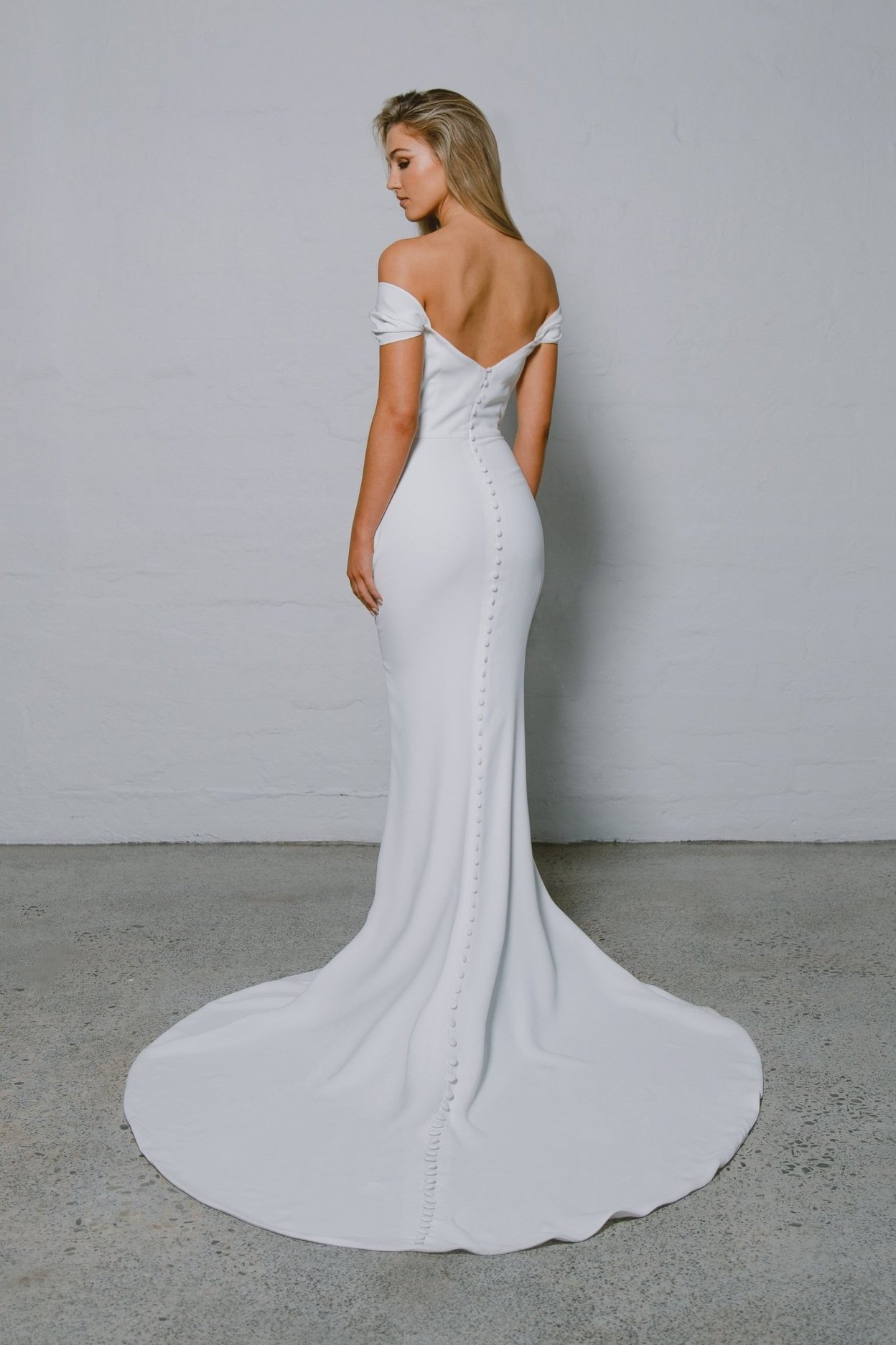 Alexandra_Curator_The_Label_0001CROP.jpg