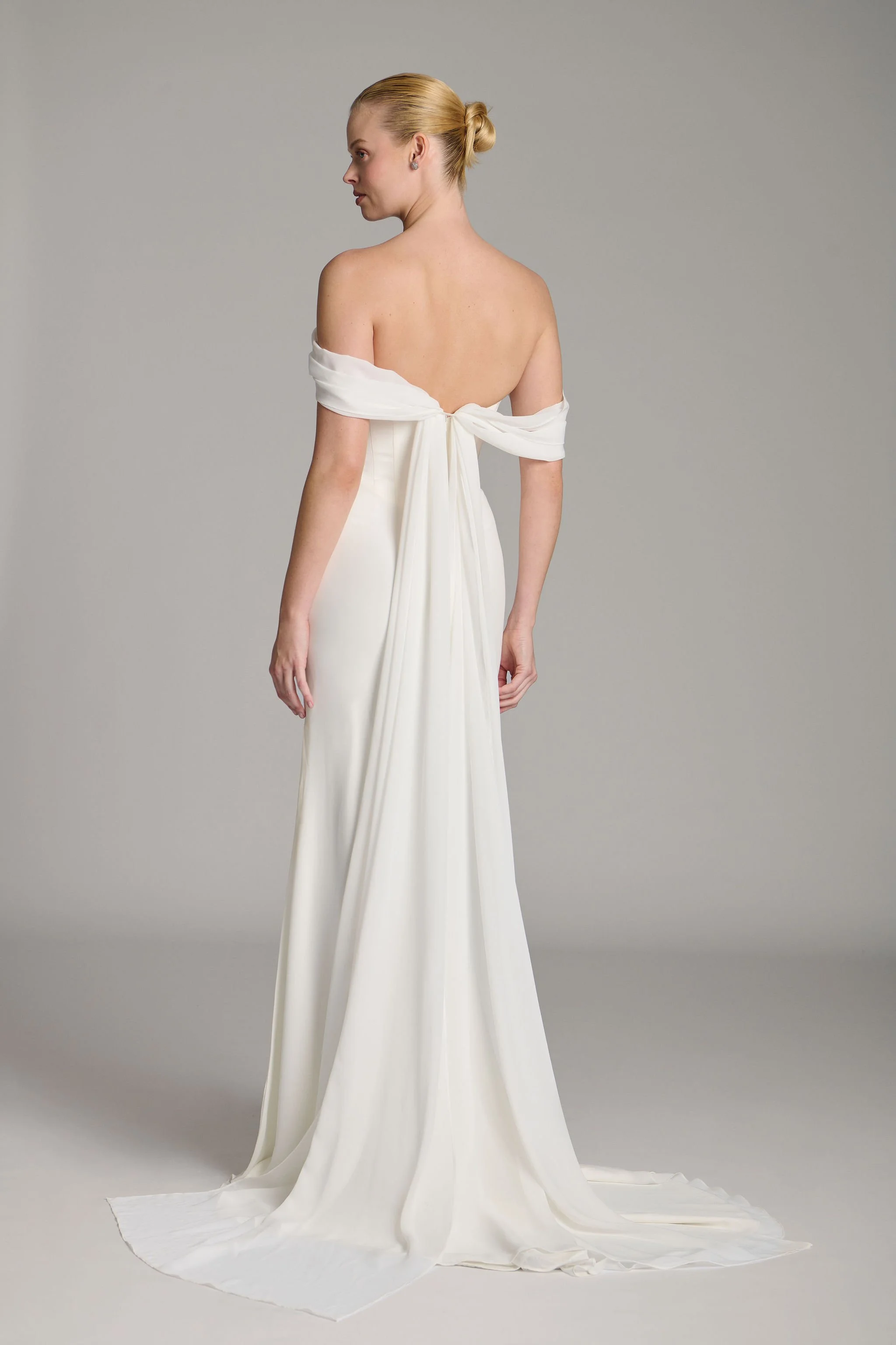Eloise_109617-Curator-The-Label-2026.jpg