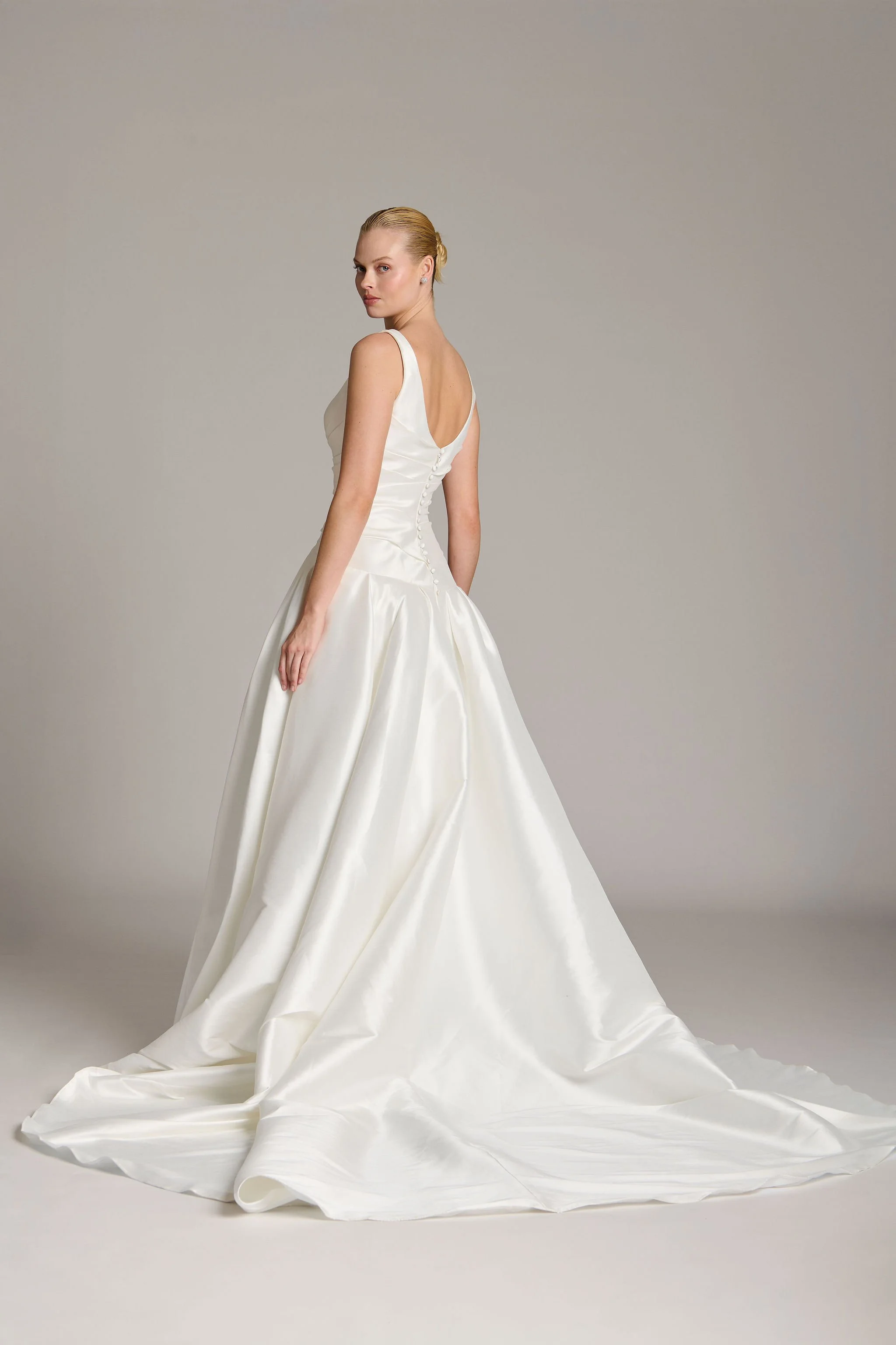 Evie_109511-Curator-The-Label-2026.jpg