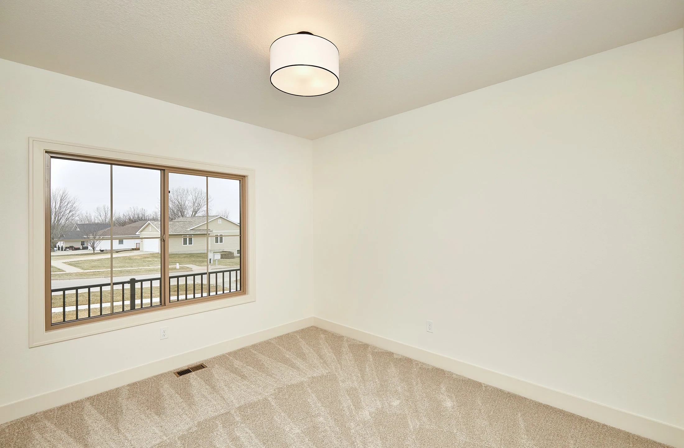 105 Golfview Dr_009.jpg