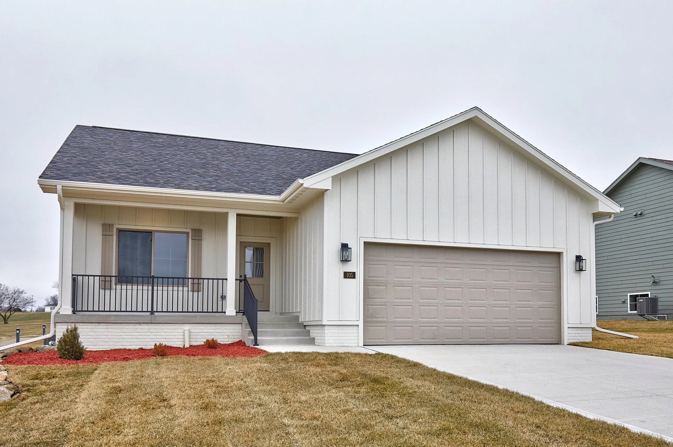 105 Golfview Dr_002.jpg