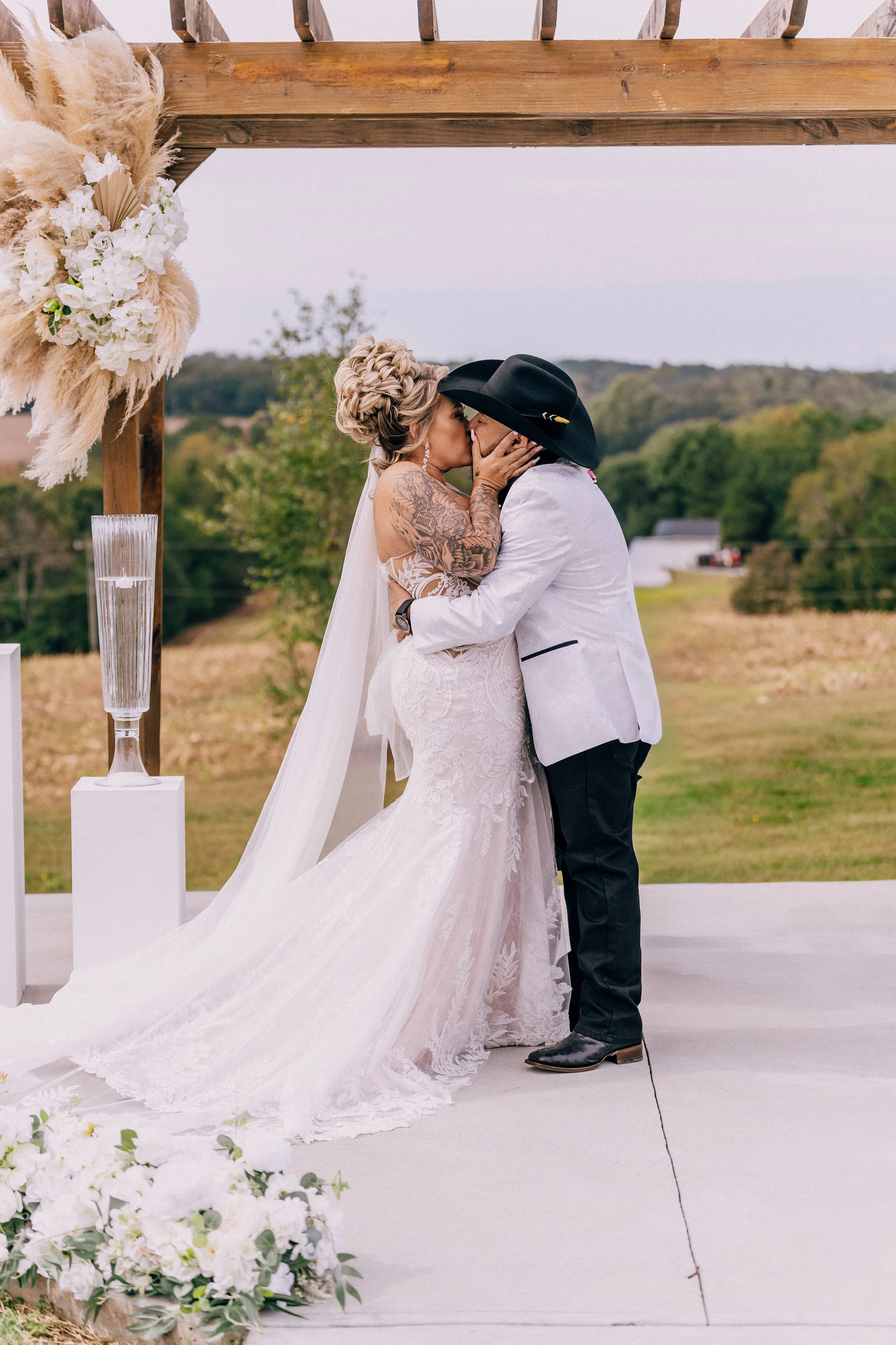 Elisha and Luis Wedding (Website)-1538.jpg