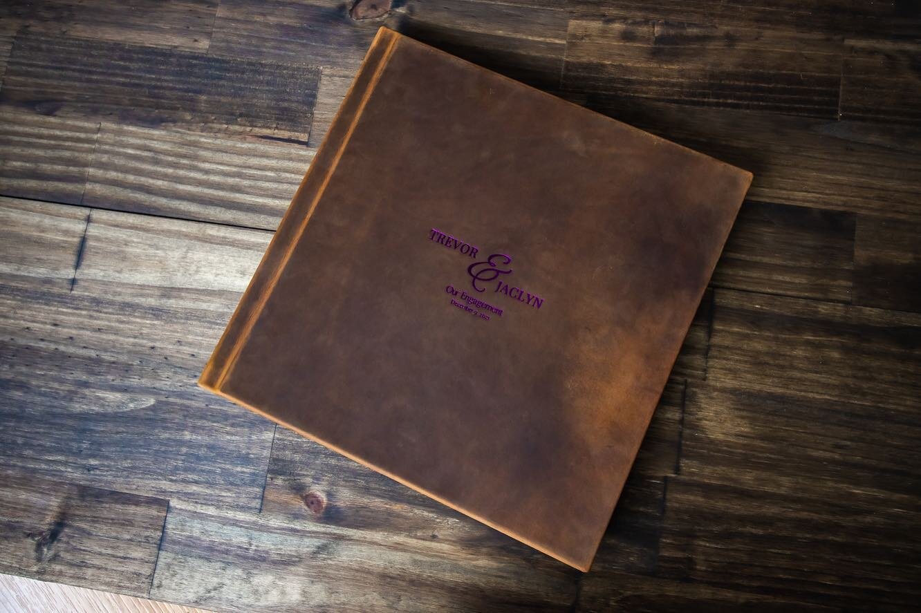 Albums&hellip; one of the best gifts you can give yourself after your session/wedding. 

These custom heirloom albums are completely customizable, from the cover to the print on the front and color, to the pages inside it. 

And for all my engaged co