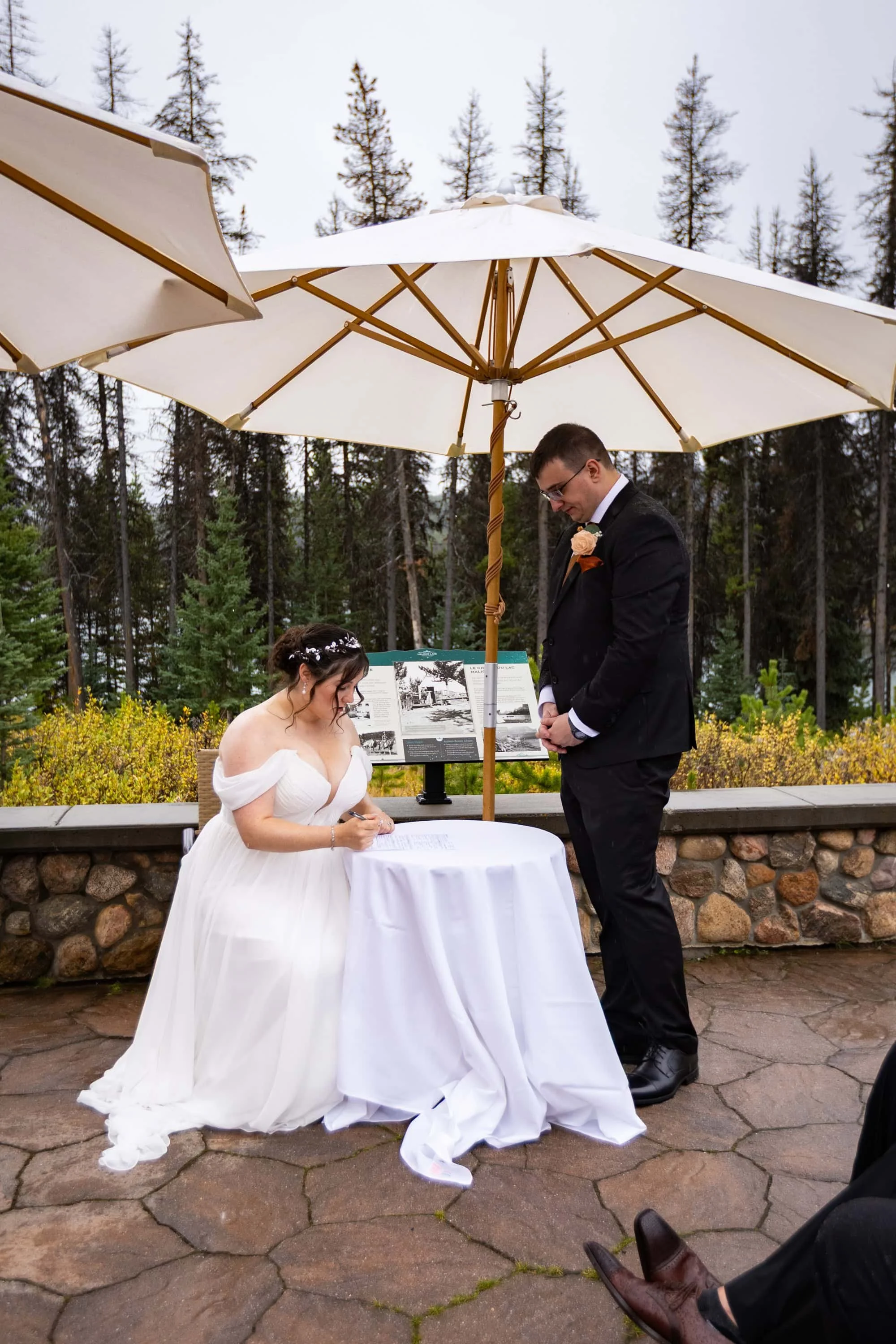 Maligne Lake wedding photographer