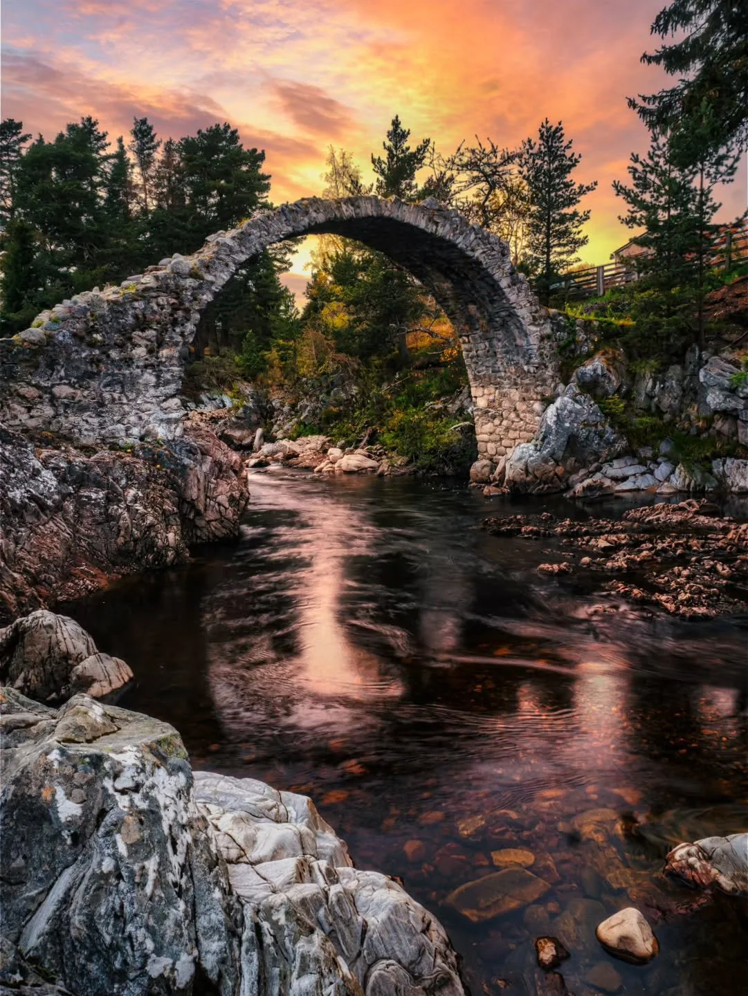 The 300+ year old Carrbridge Packhorse Bridge in the Scottish Highlands 🏴󠁧󠁢󠁳󠁣󠁴󠁿

.
.
.

#scotland #architecture #mostbeautiful #olympus #lumix