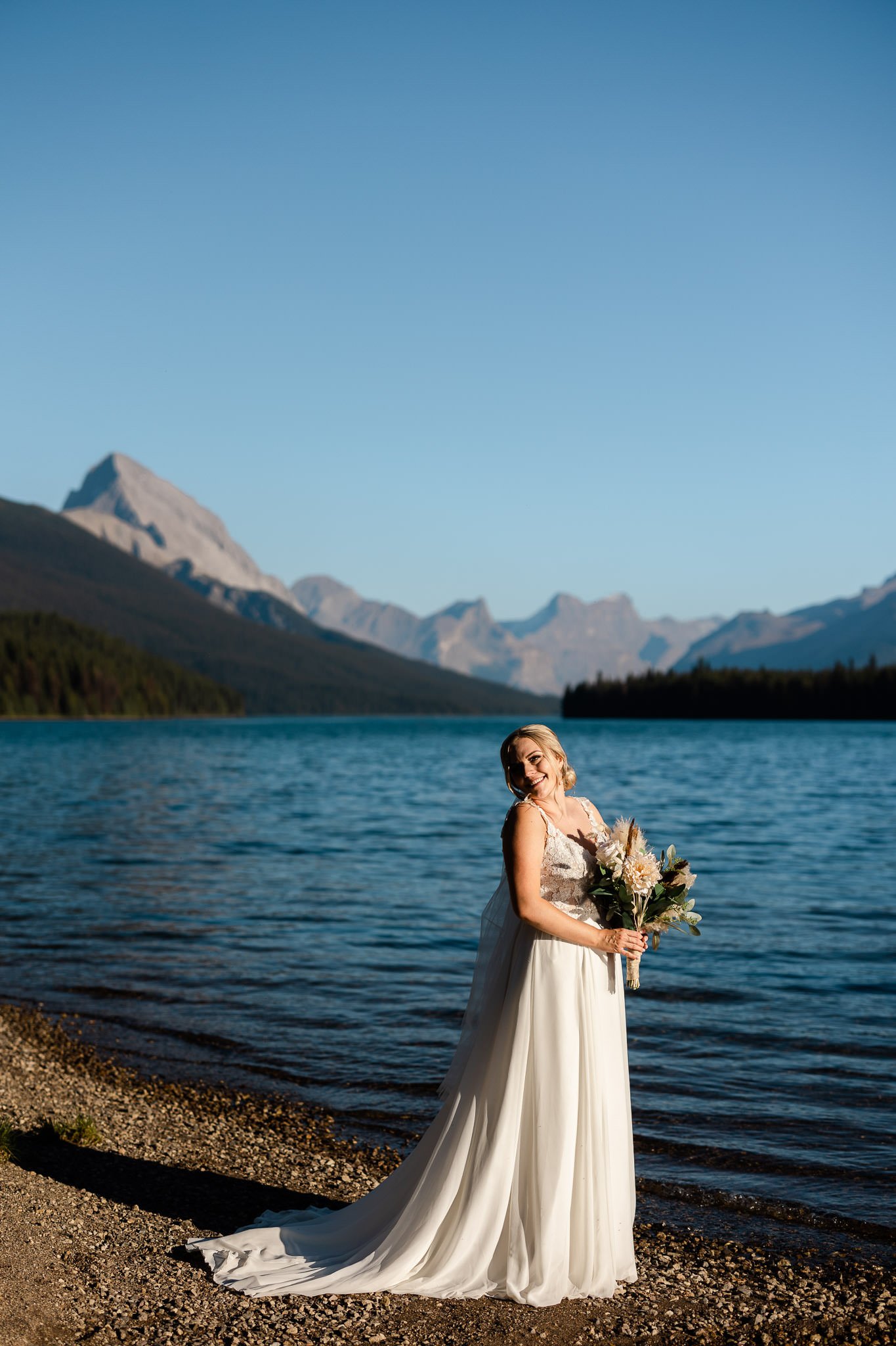 maligne-lake-wedding-photography-jasper-024.jpg